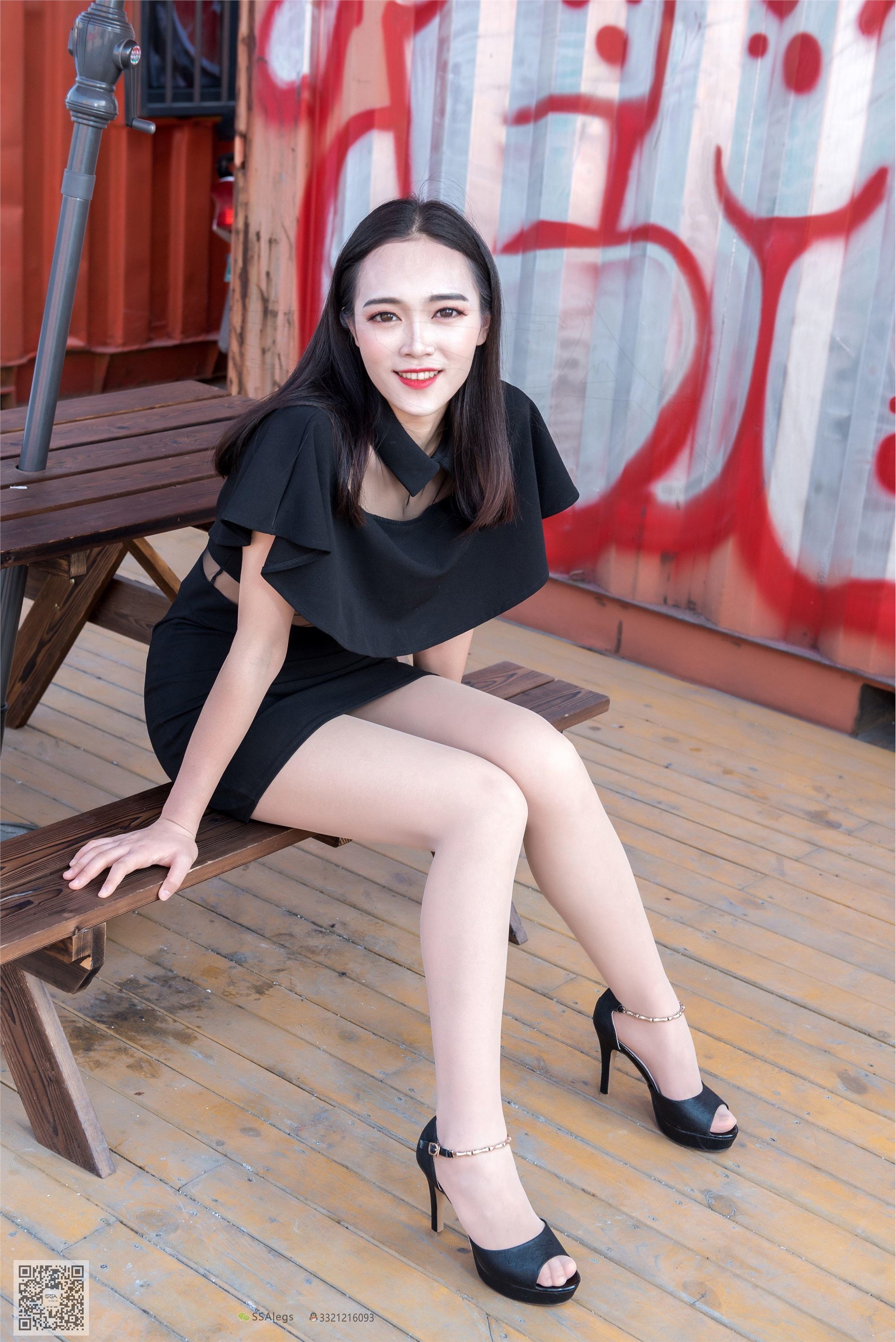 SSA丝社 NO.042 治愈系笑容高姐小凤文艺街拍