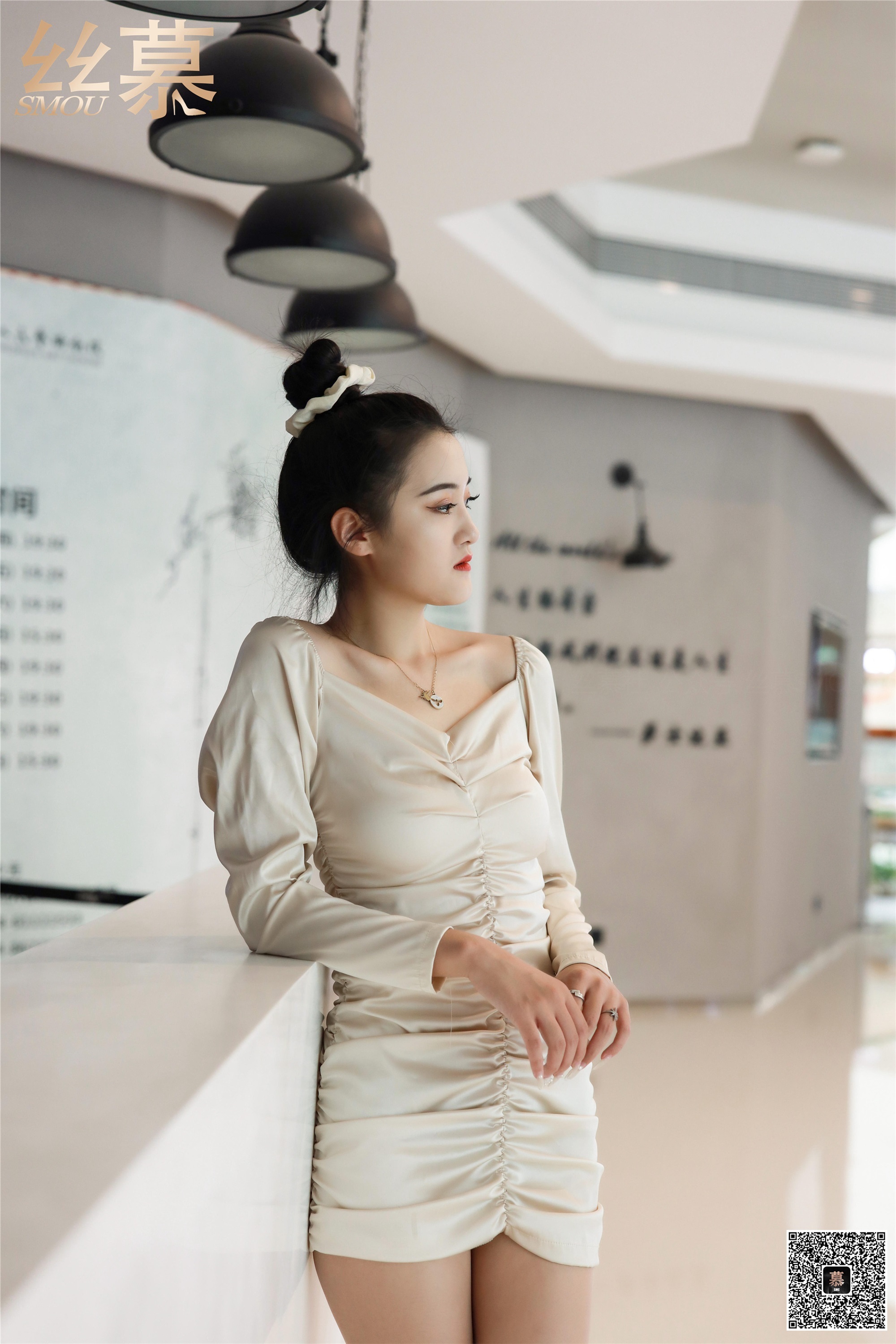 丝慕写真 SM339 菲菲《商场偶遇学姐》