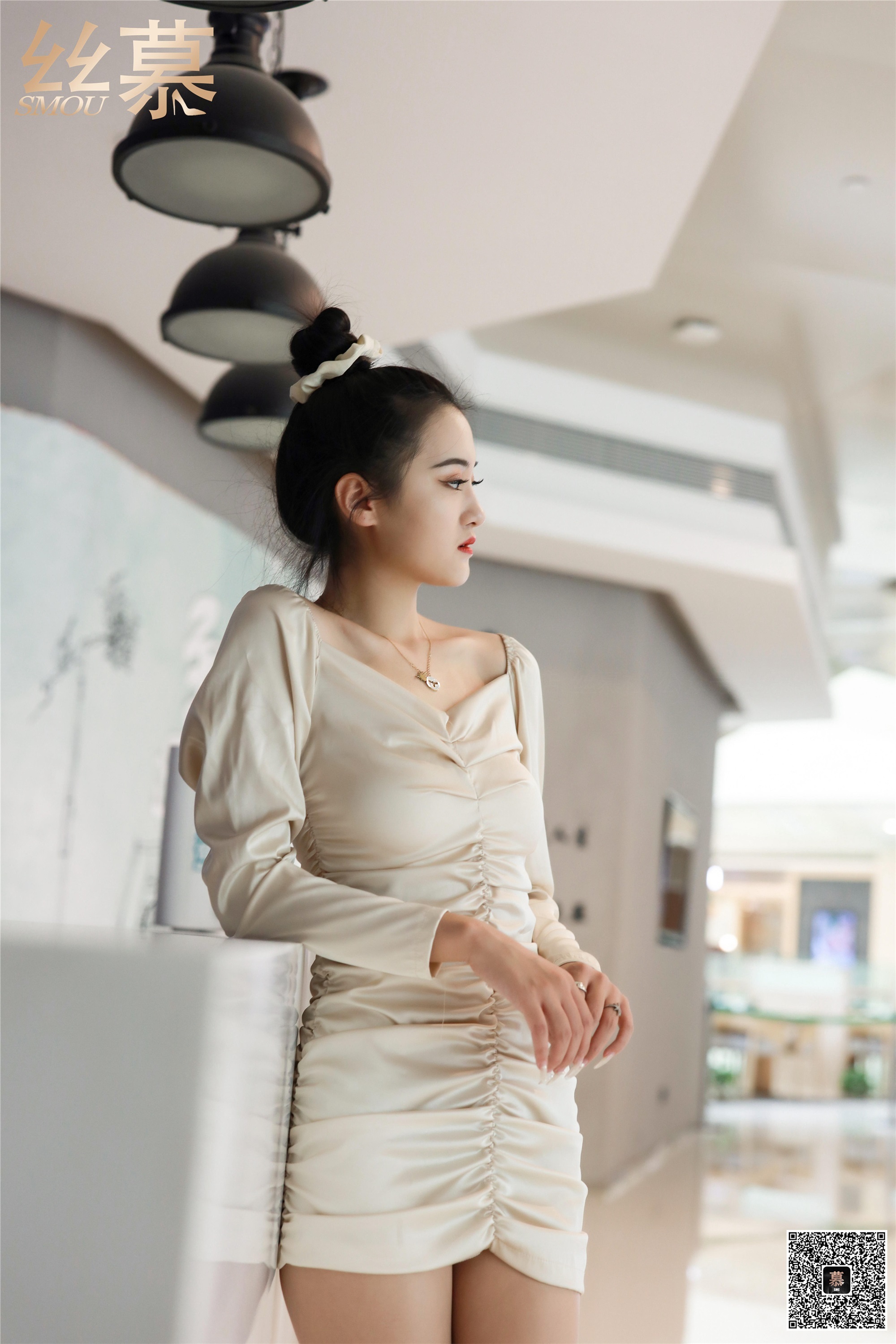 丝慕写真 SM339 菲菲《商场偶遇学姐》