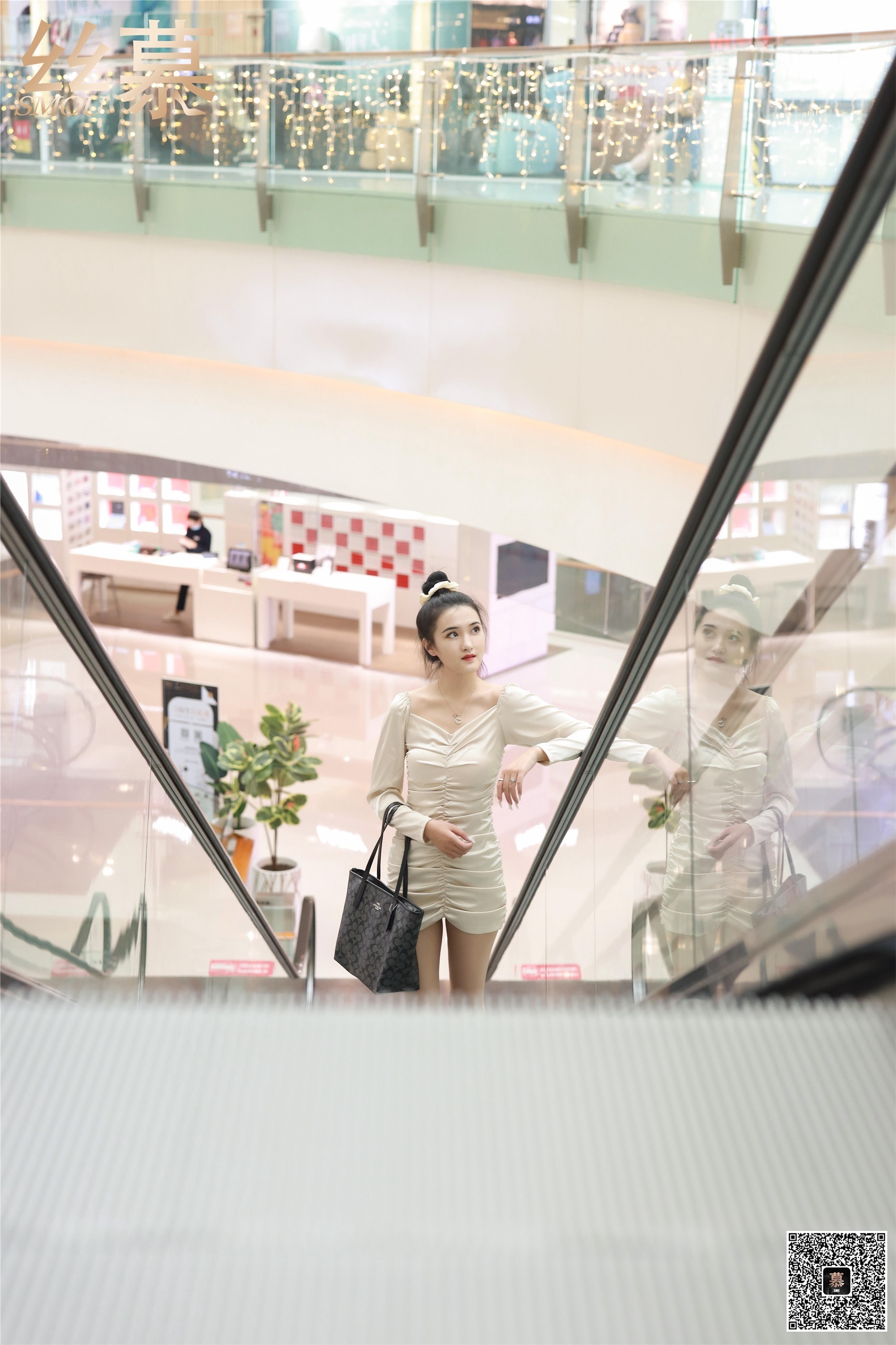 丝慕写真 SM339 菲菲《商场偶遇学姐》