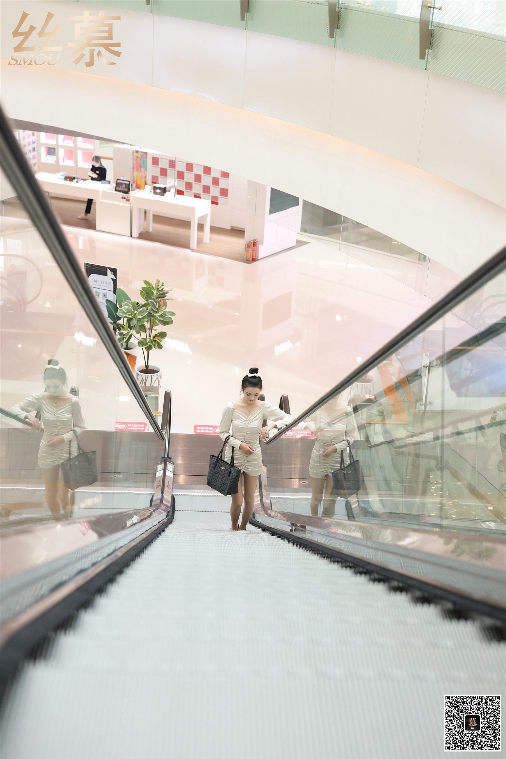 丝慕写真 SM339 菲菲《商场偶遇学姐》