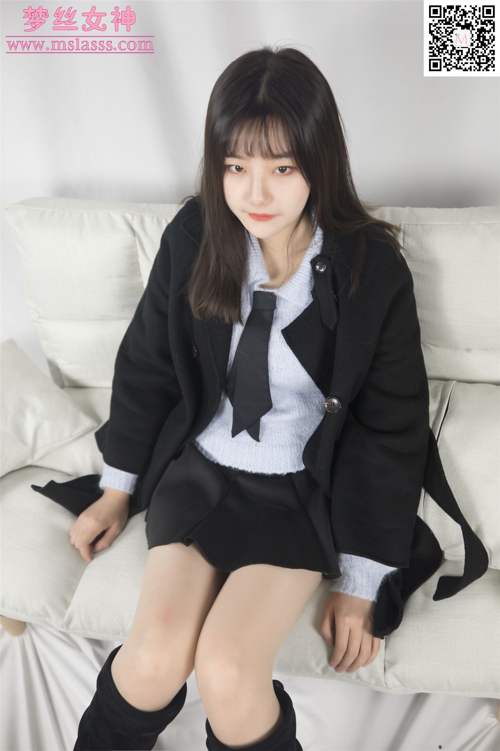 MSLASS梦丝女神 2020-01-07 Vol.088 小盐 黑风衣下的美腿