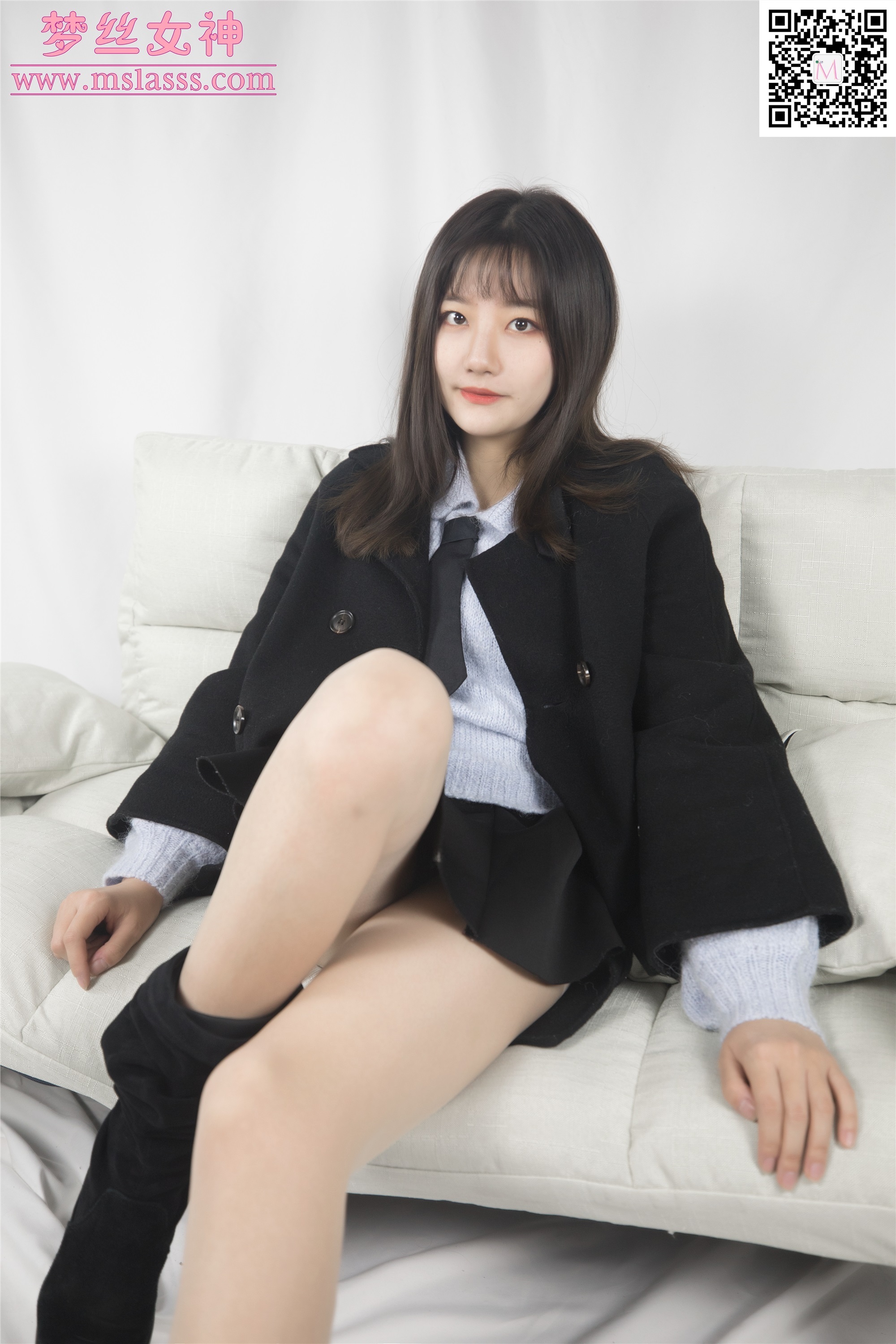 MSLASS梦丝女神 2020-01-07 Vol.088 小盐 黑风衣下的美腿