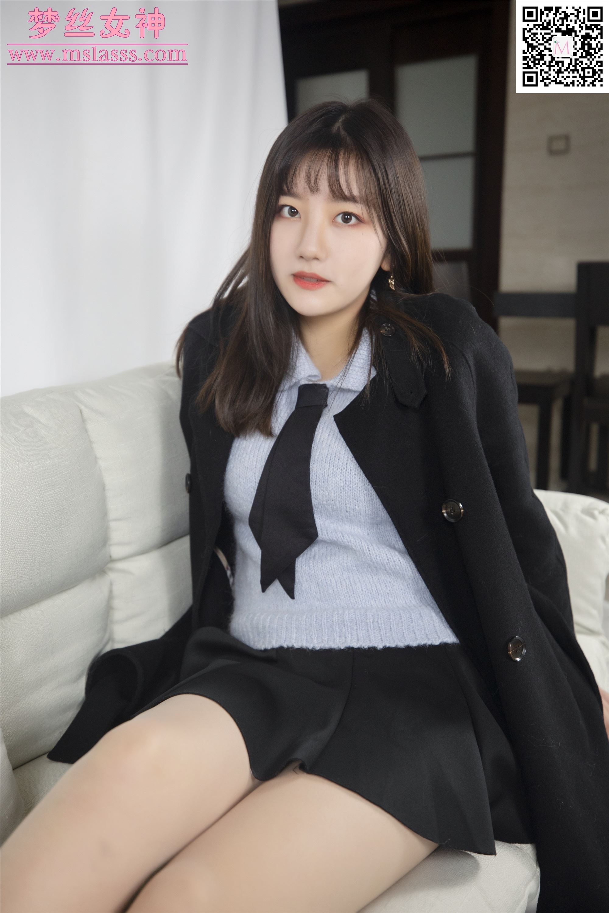 MSLASS梦丝女神 2020-01-07 Vol.088 小盐 黑风衣下的美腿