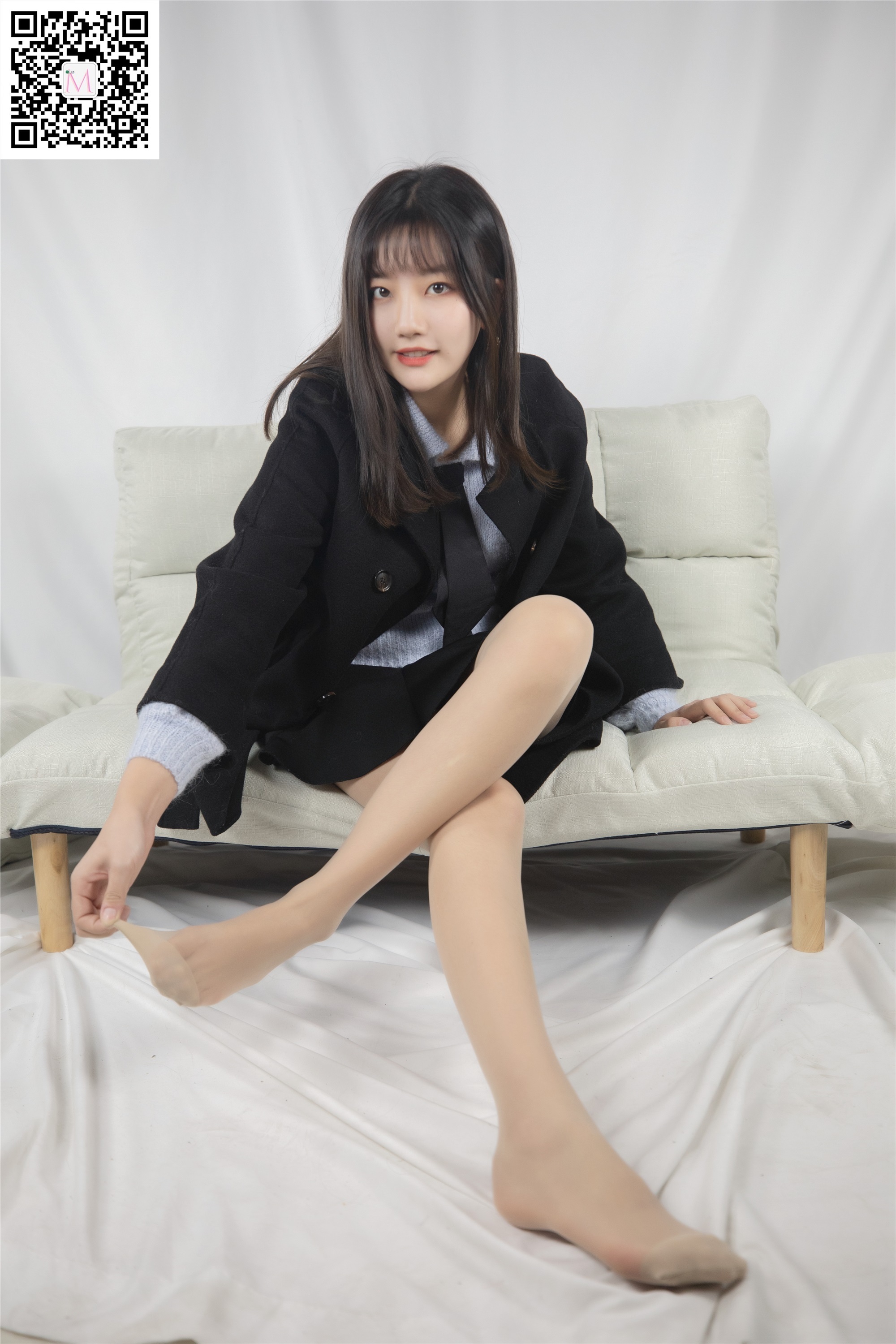 MSLASS梦丝女神 2020-01-07 Vol.088 小盐 黑风衣下的美腿