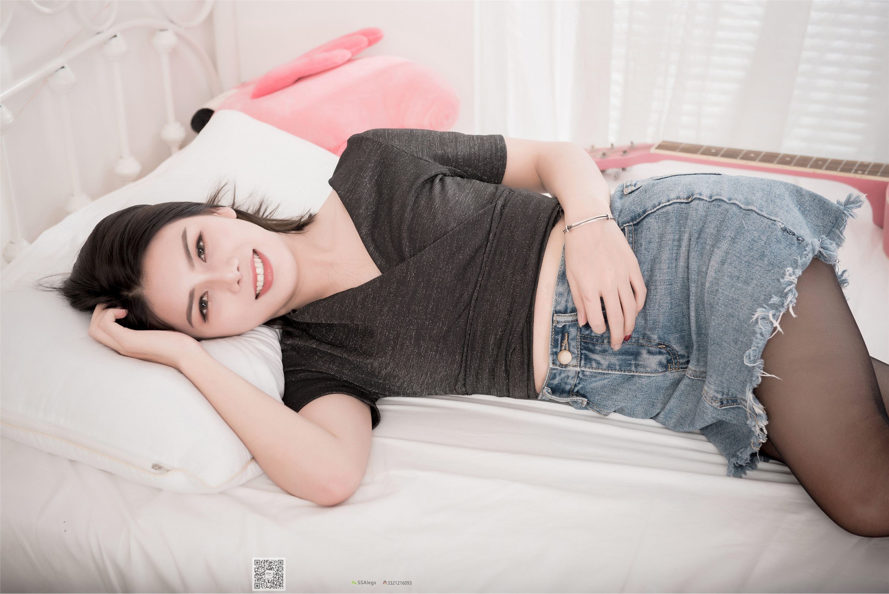 SSA丝社Vol.0016 小娥 丰盈混血女郎小娥黑丝首秀