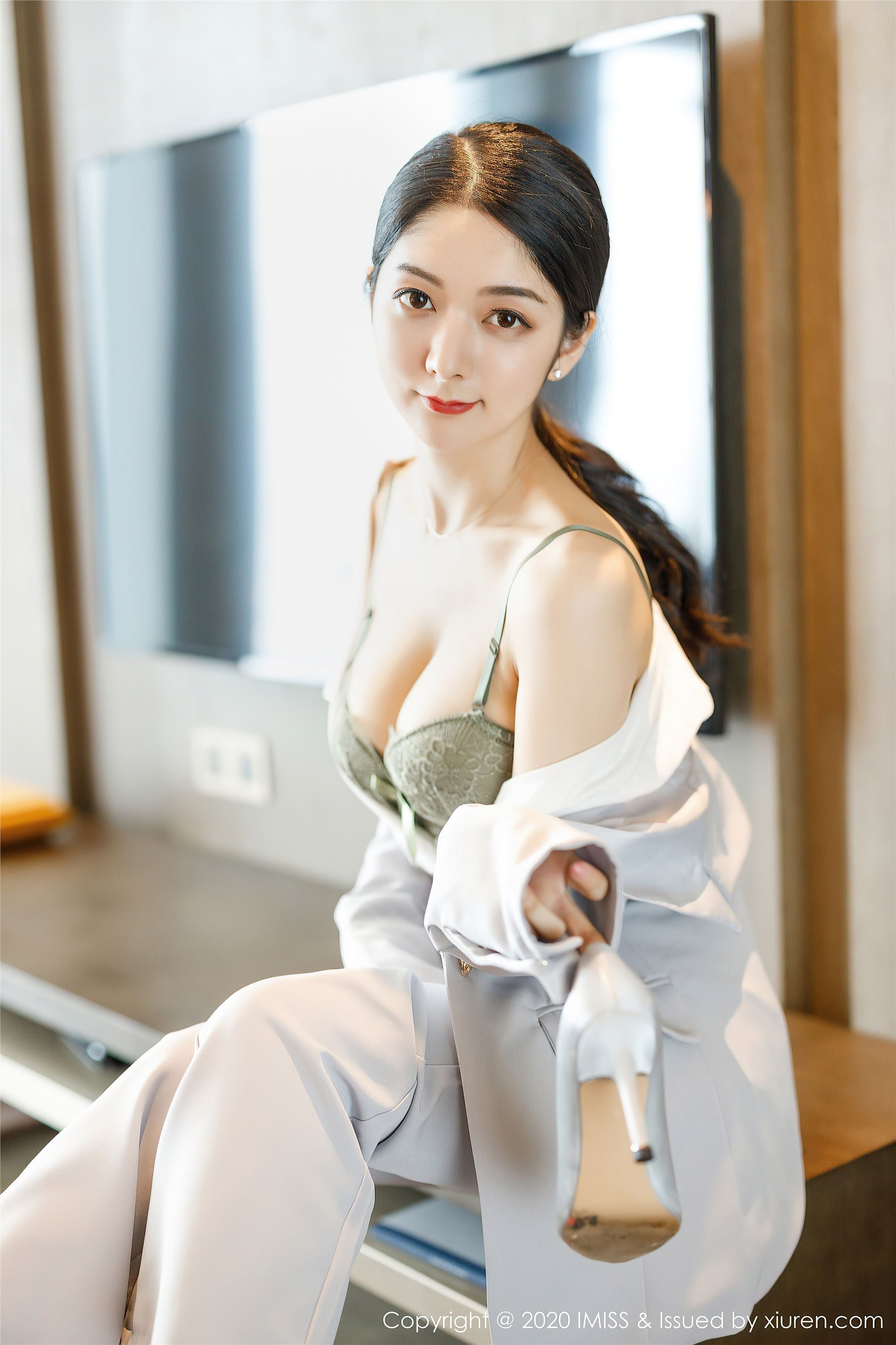 IMiss爱蜜社 2020-07-21 Vol.483 Angela小热巴