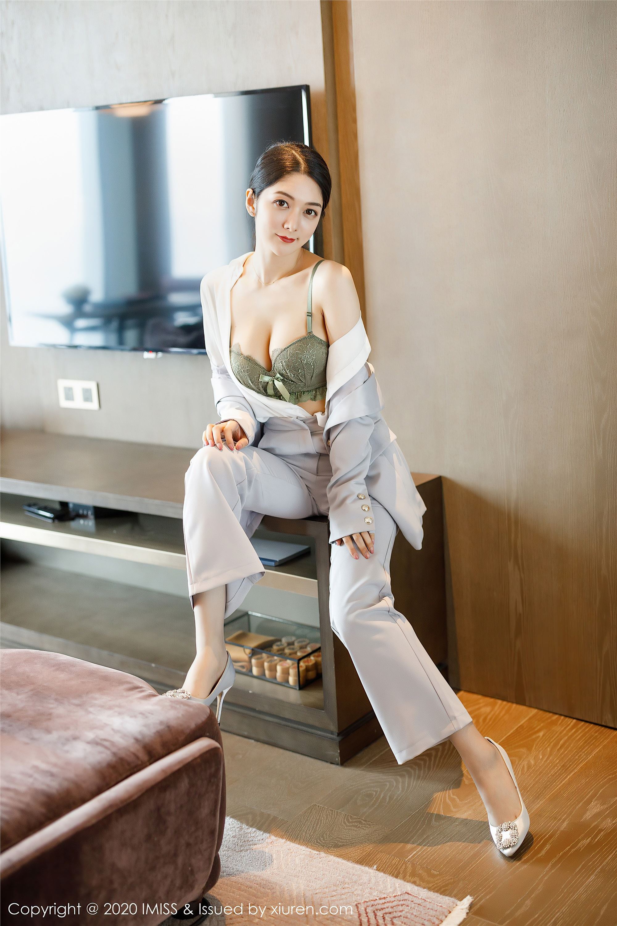 IMiss爱蜜社 2020-07-21 Vol.483 Angela小热巴