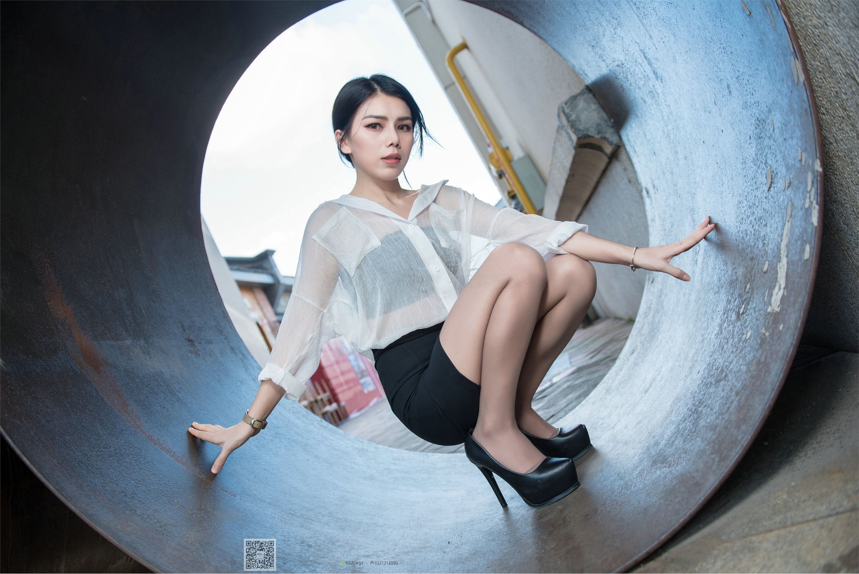 SSA丝社Vol.0021 芷沫 混血美女浪漫咖啡色