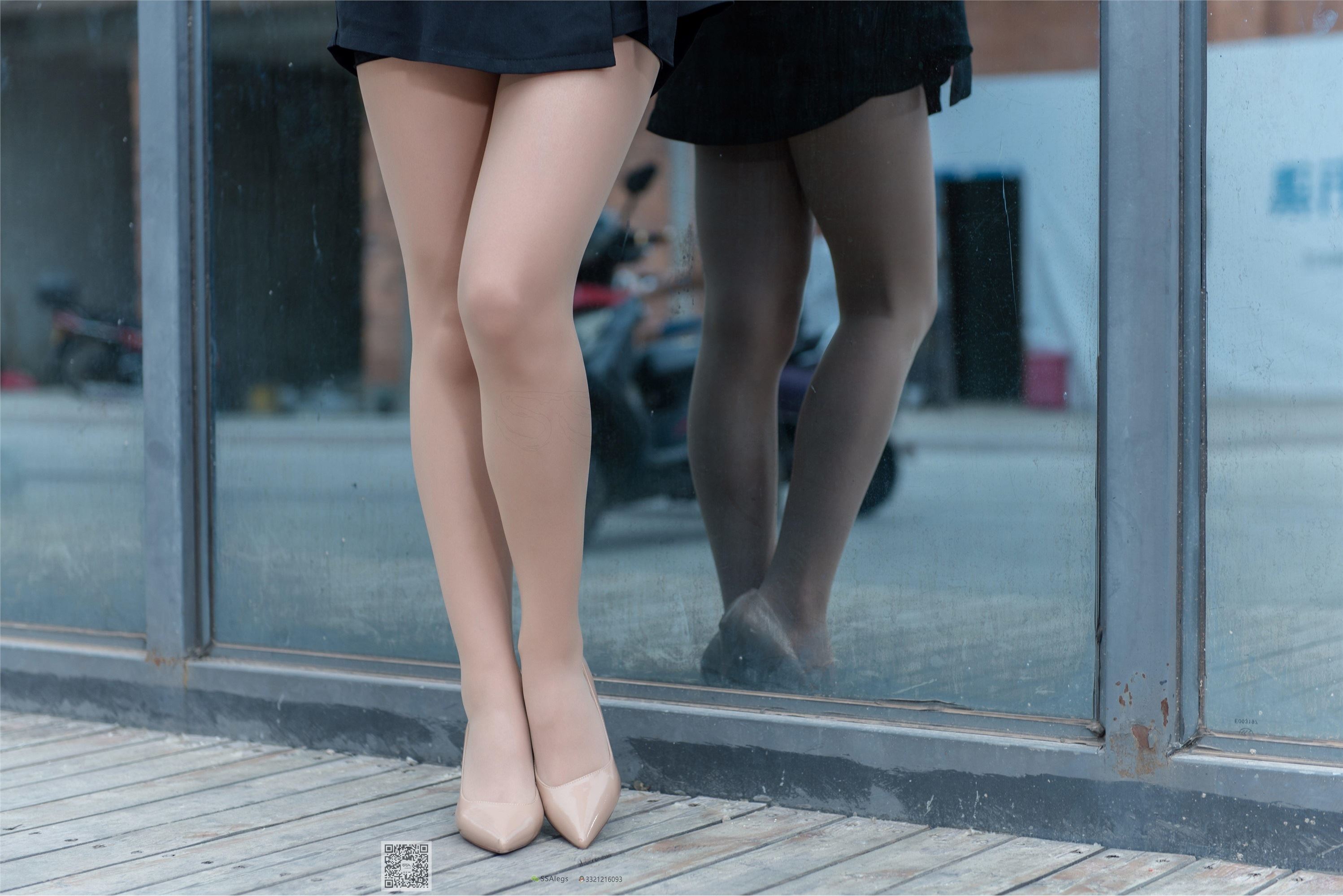 SSA丝社Vol.0024 芷沫 高冷混血女王芷沫肉丝街拍