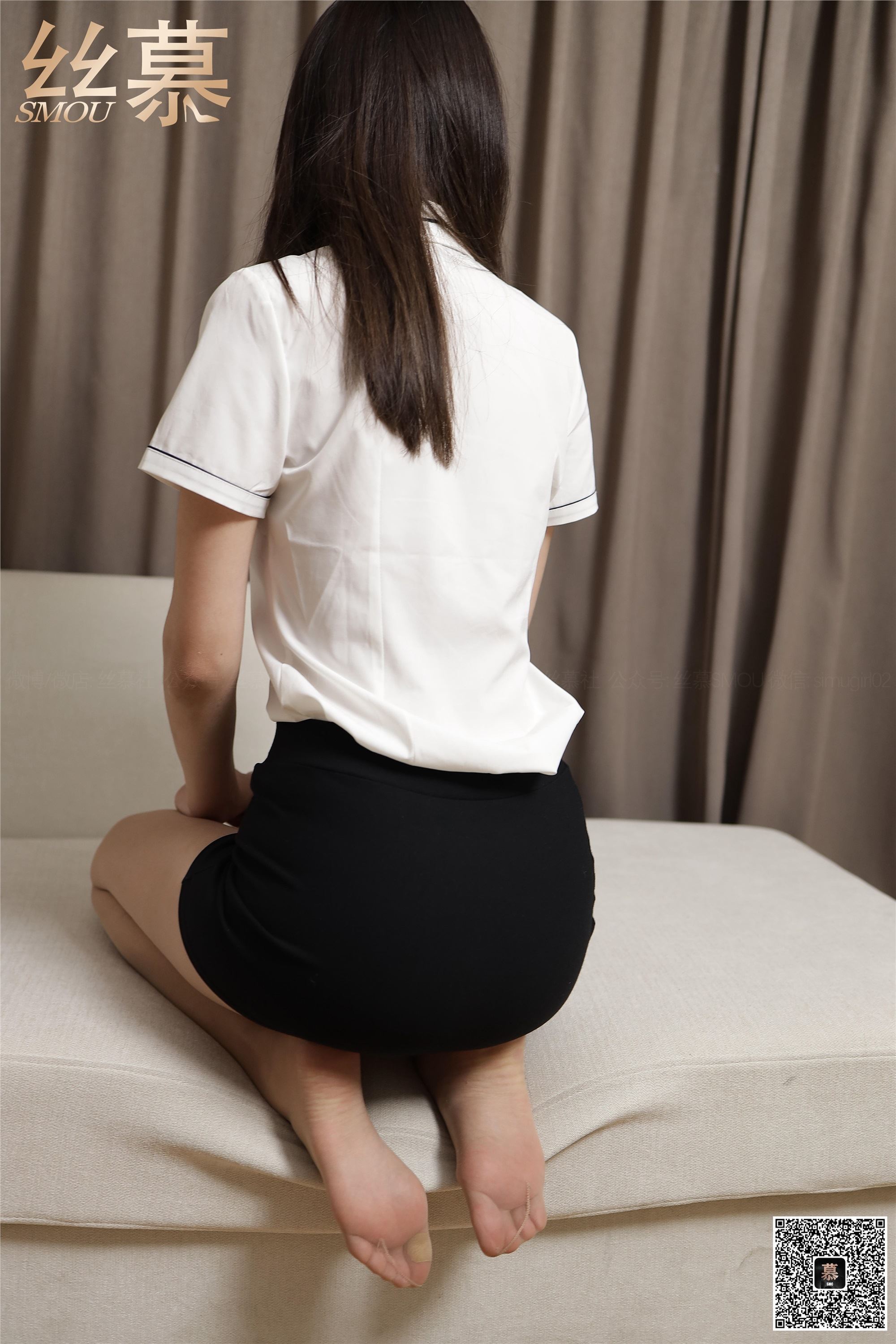 丝慕写真 SM354 颖而《脱丝给你看》