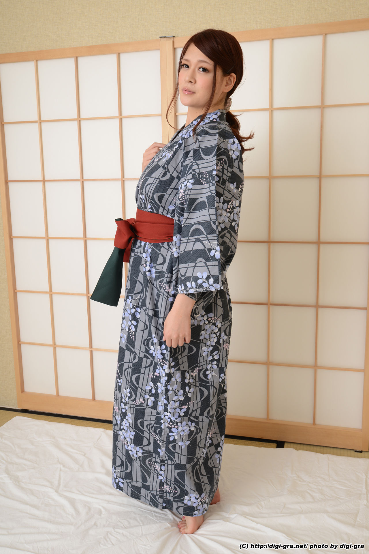 橘玛丽橘メアリ《beautiful girl on a futon - ppv》digi-gra  写真集