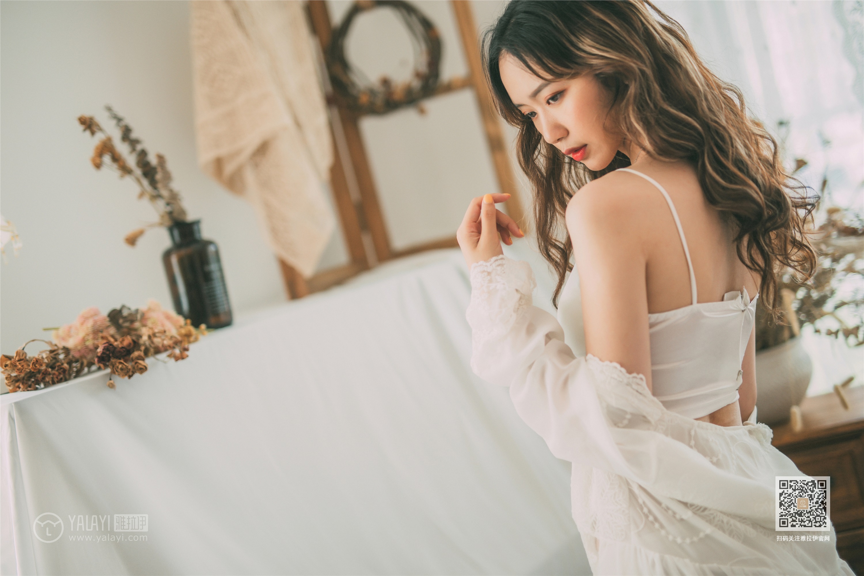 YaLaYi雅拉伊 2019-09-19 Vol.0395 晓琳 写生模特