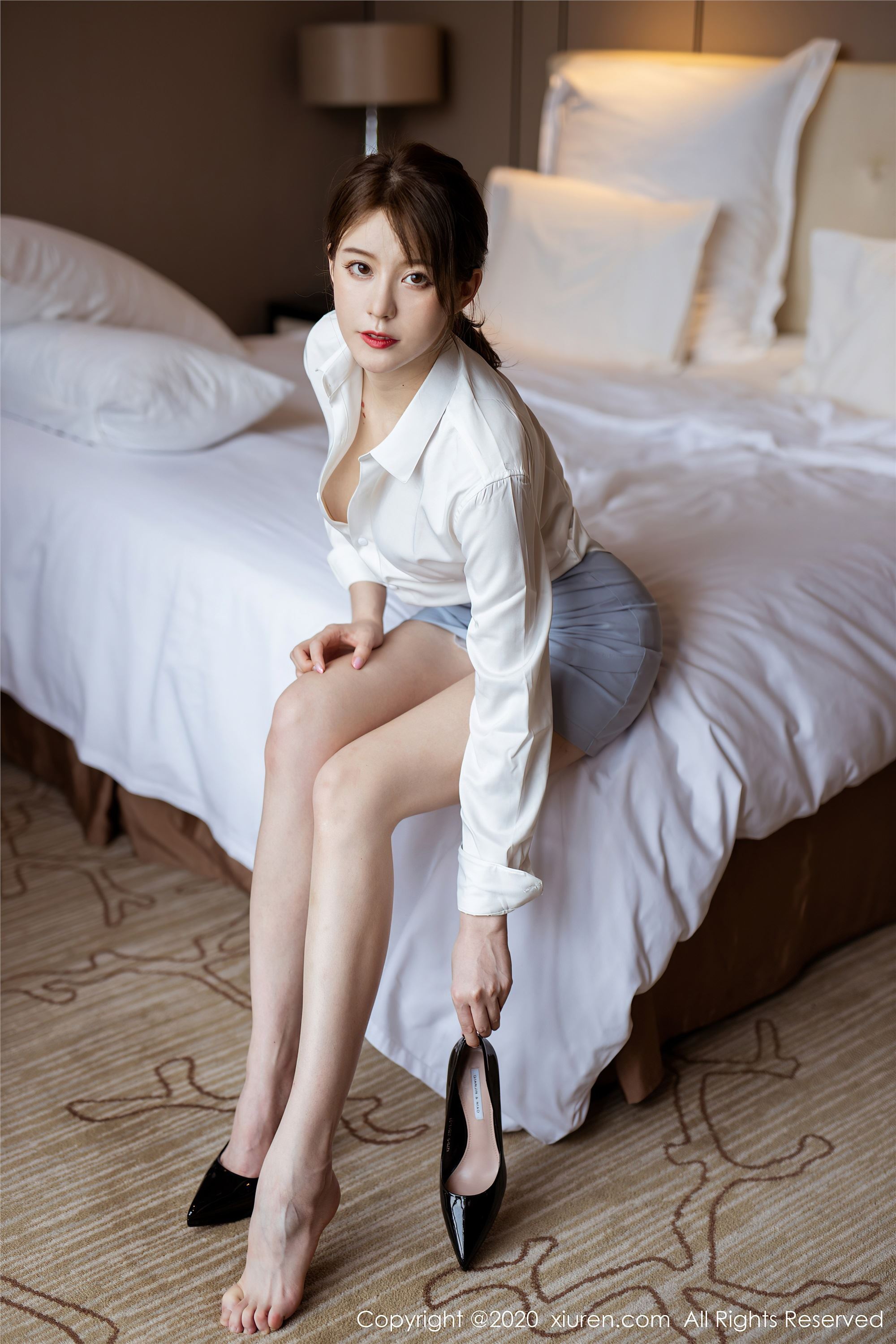 秀人网美媛馆 2020-07-21 Vol.2350 yoo优优