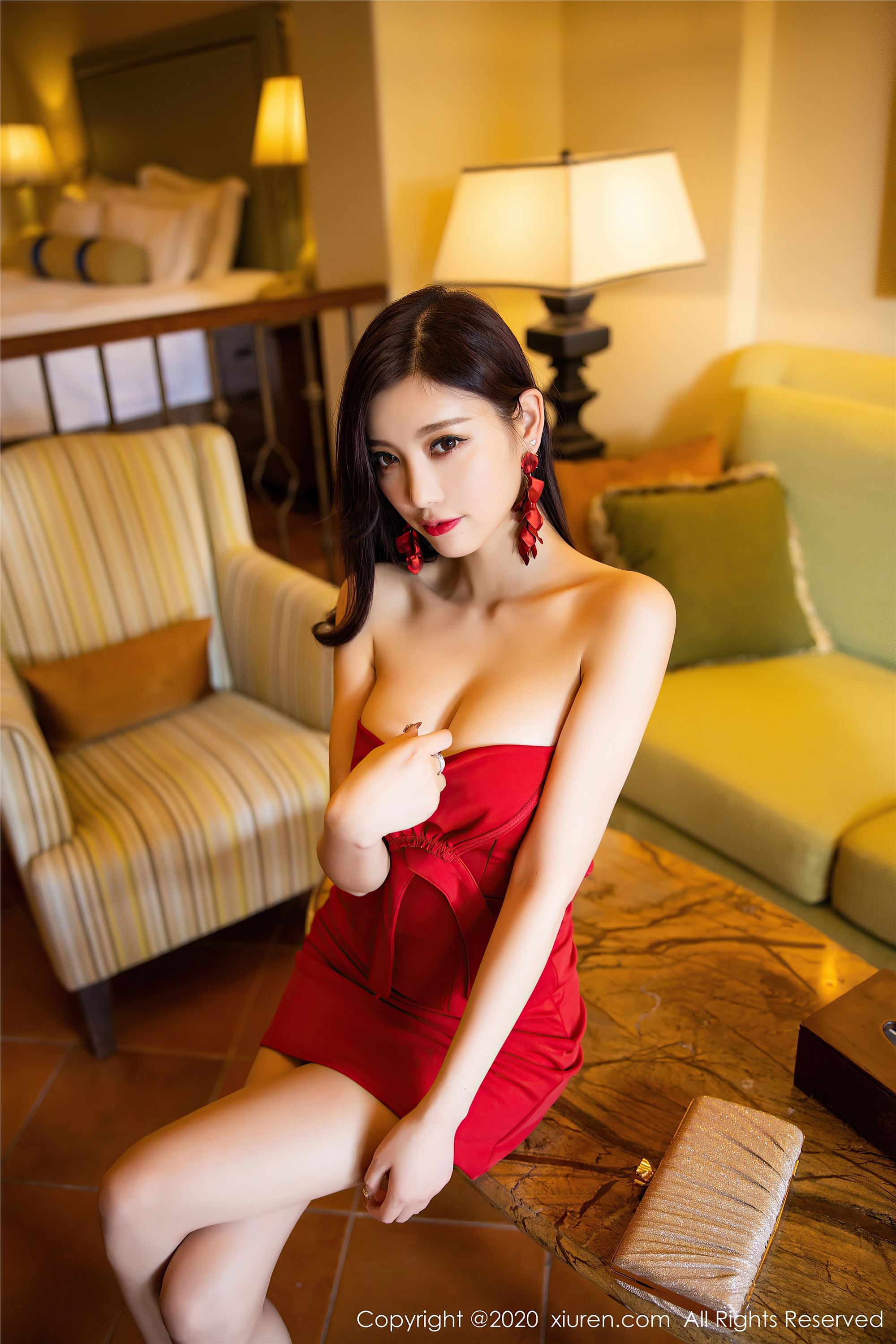 秀人网美媛馆 2020-07-27 Vol.2373 杨晨晨sugar