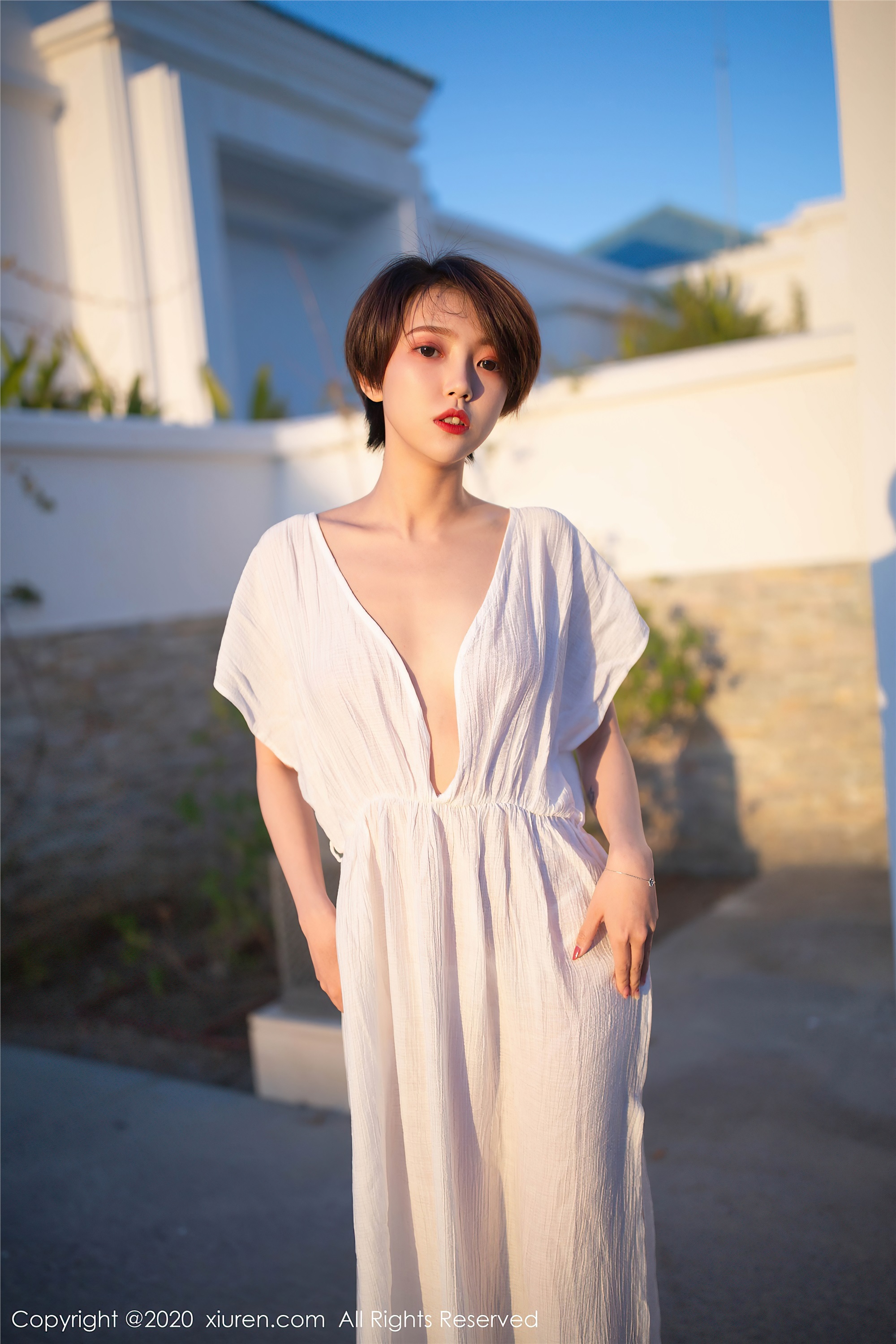 秀人网美媛馆 2020-08-04 Vol.2405 冯木木LRIS