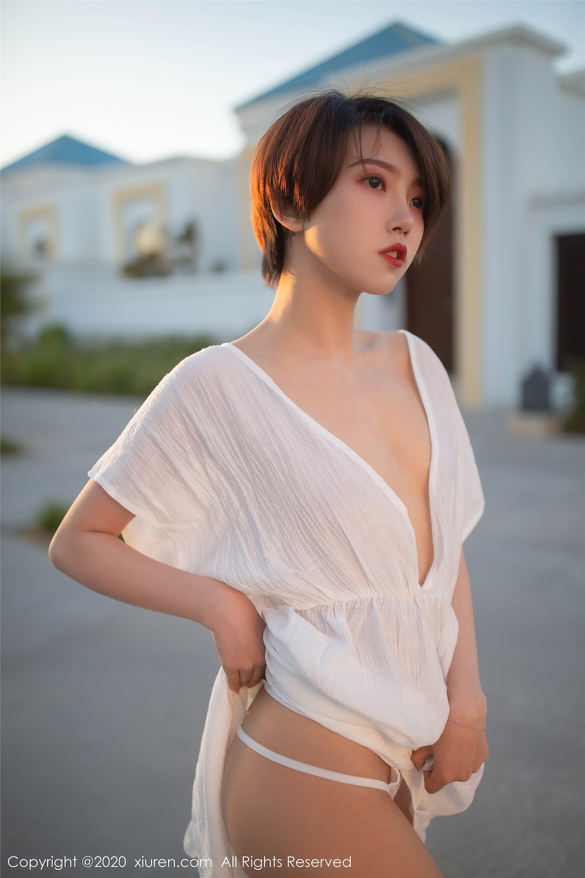 秀人网美媛馆 2020-08-04 Vol.2405 冯木木LRIS