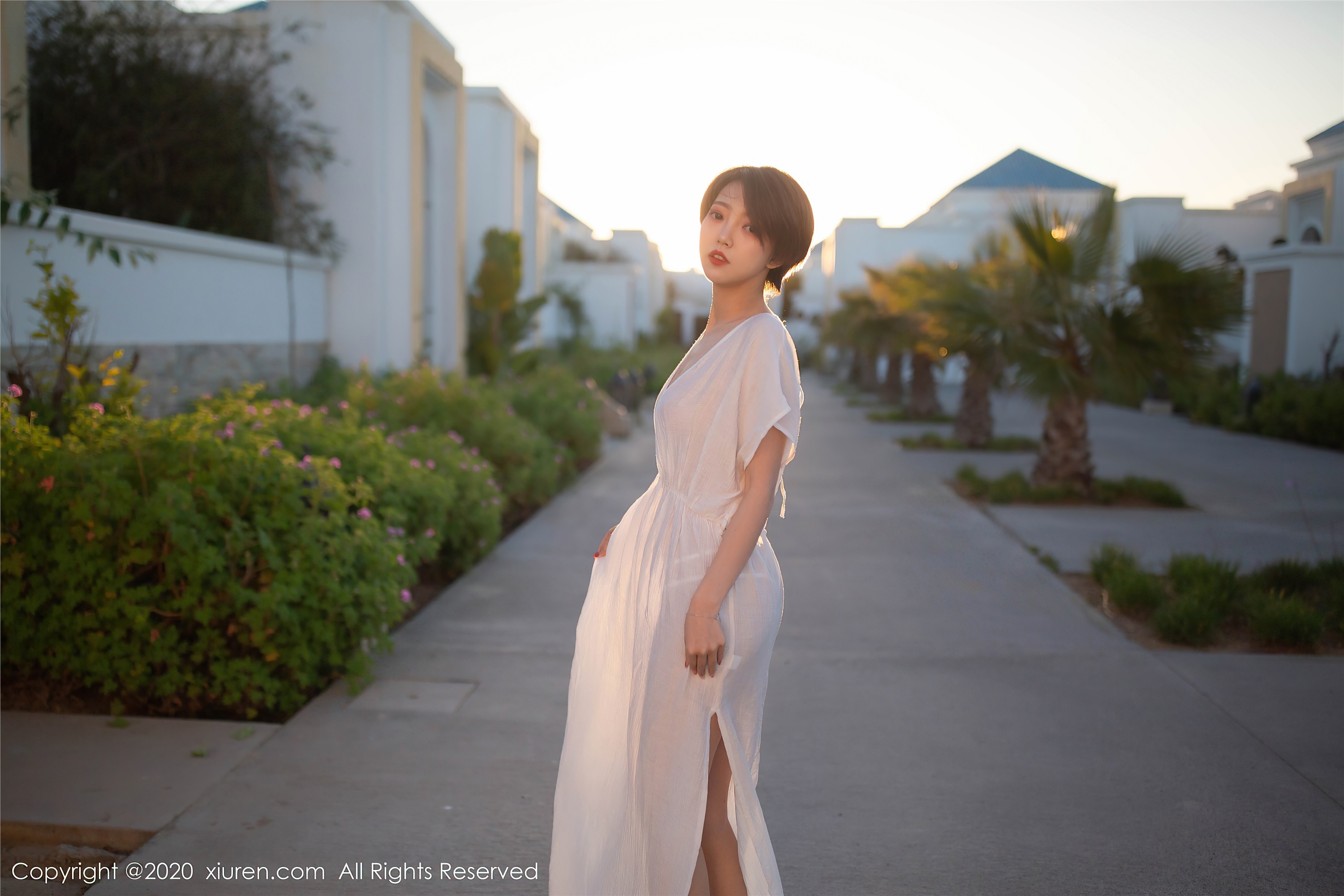 秀人网美媛馆 2020-08-04 Vol.2405 冯木木LRIS