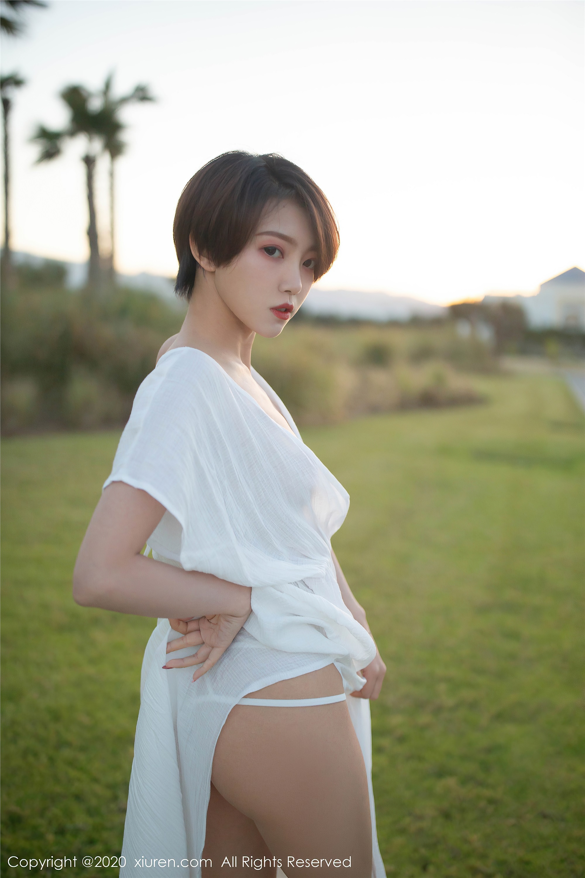 秀人网美媛馆 2020-08-04 Vol.2405 冯木木LRIS