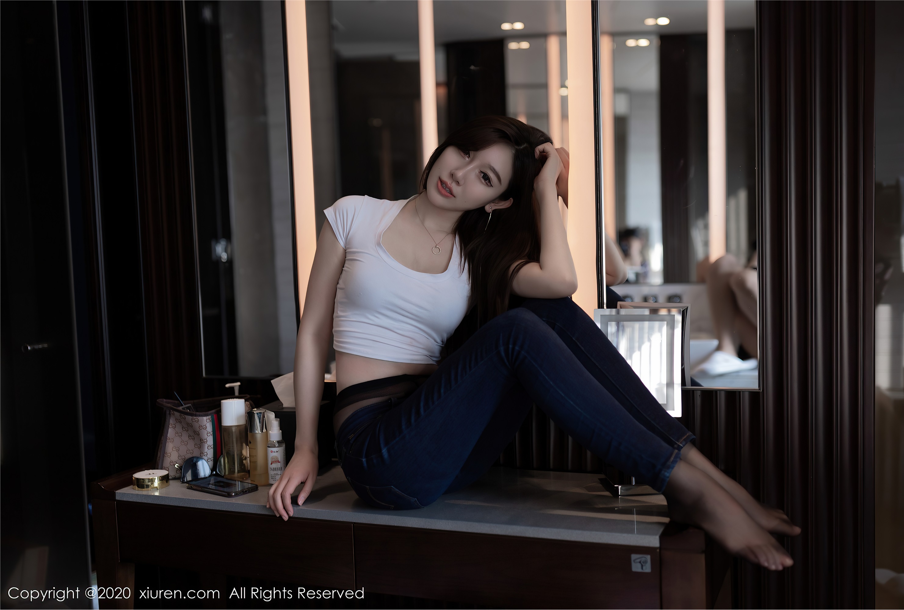 秀人网美媛馆 2020-08-05 Vol.2406 Victoria志玲