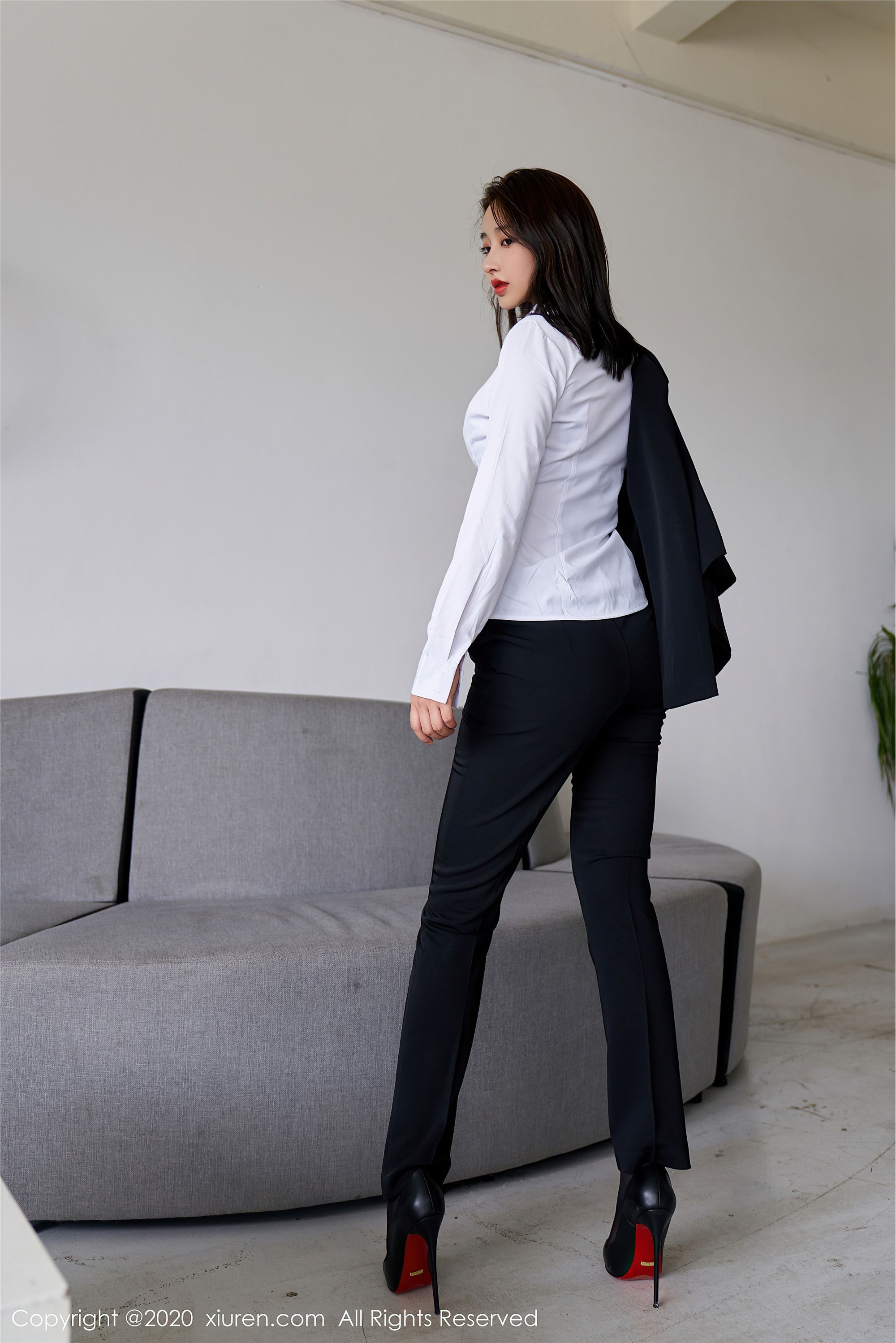 秀人网美媛馆 2020-07-31 Vol.2392 林子欣Freya