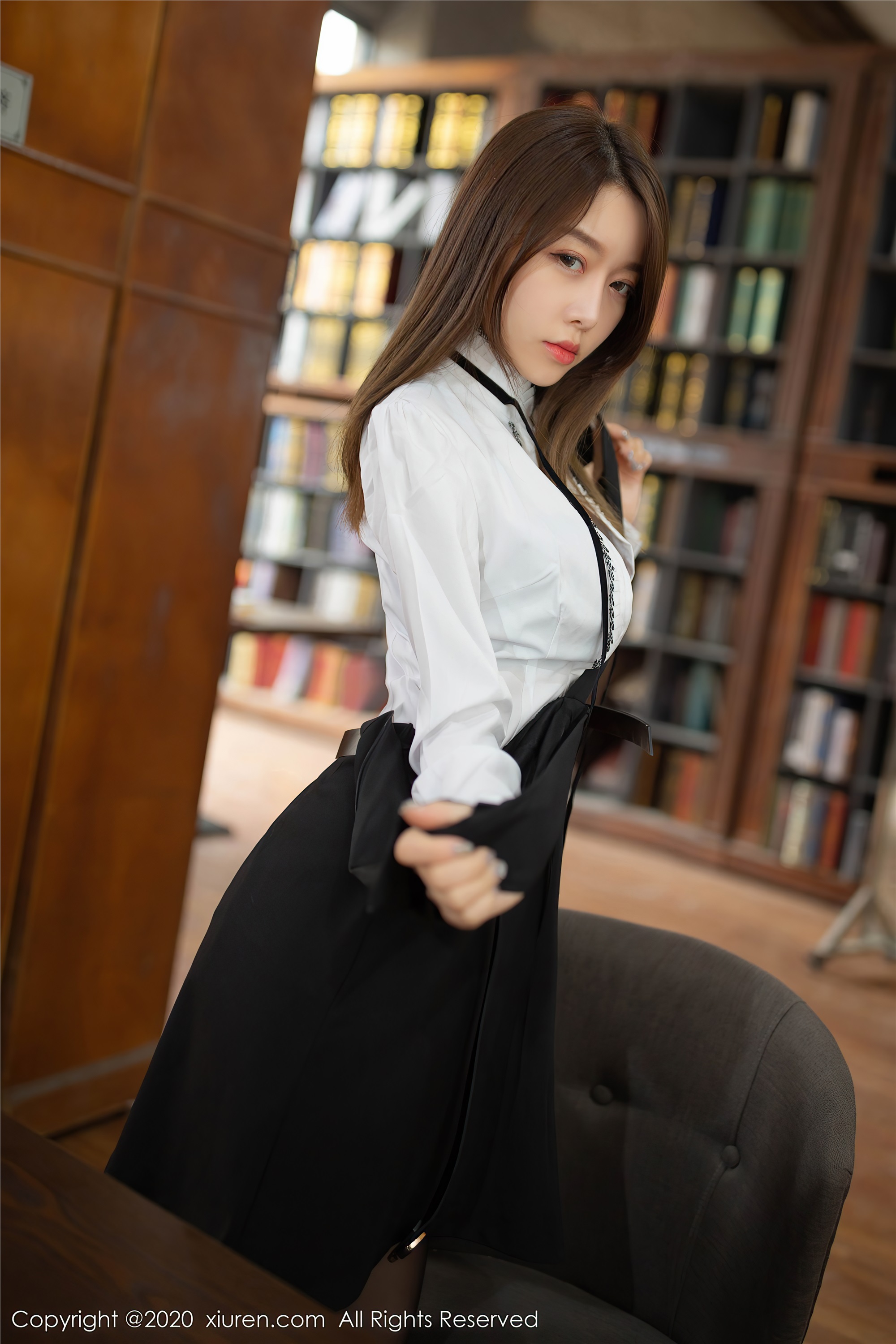 秀人网美媛馆 2020-07-16 Vol.2338 夏诗雯Sally