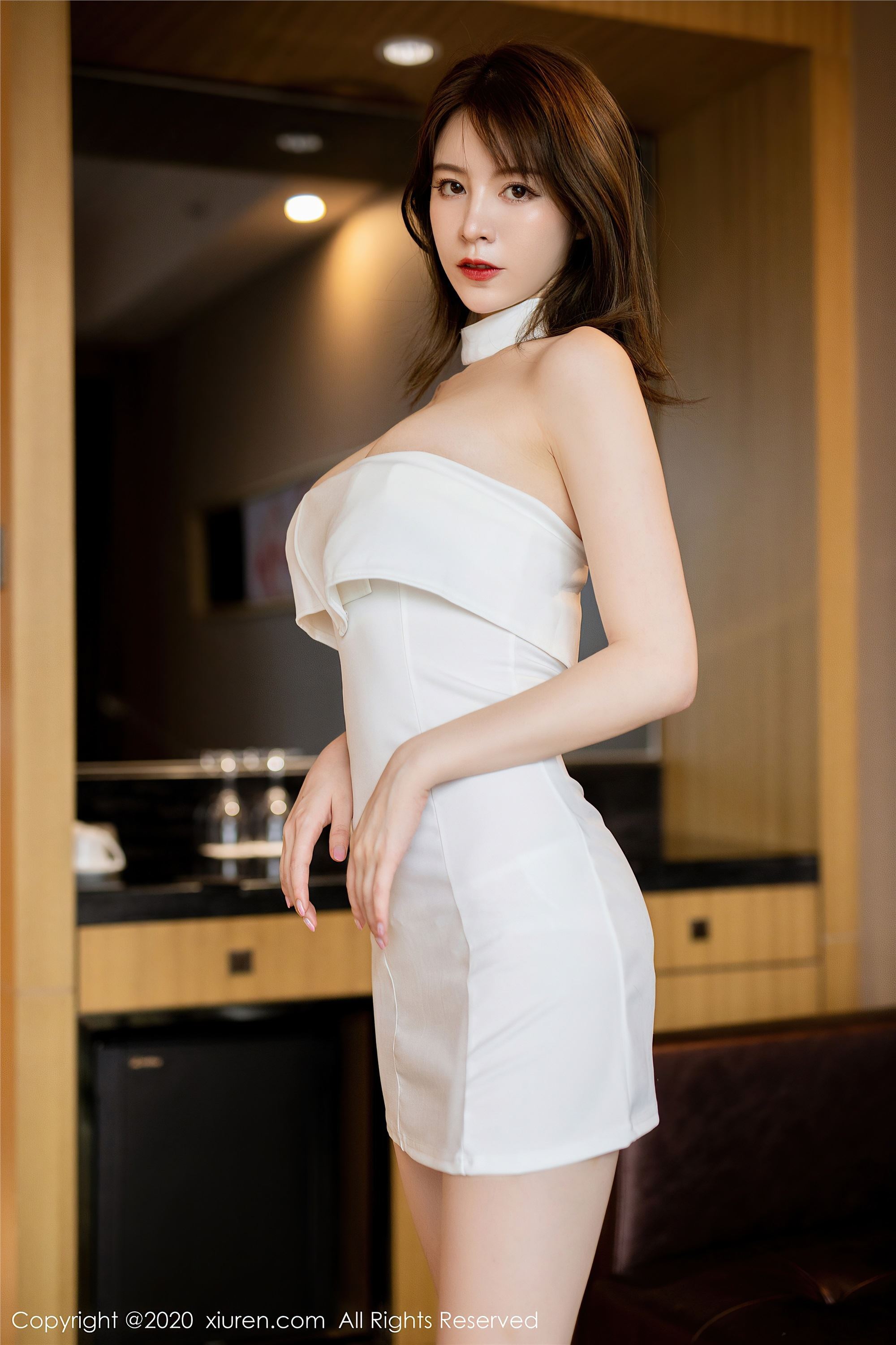 秀人网美媛馆 2020-08-04 Vol.2402 yoo优优