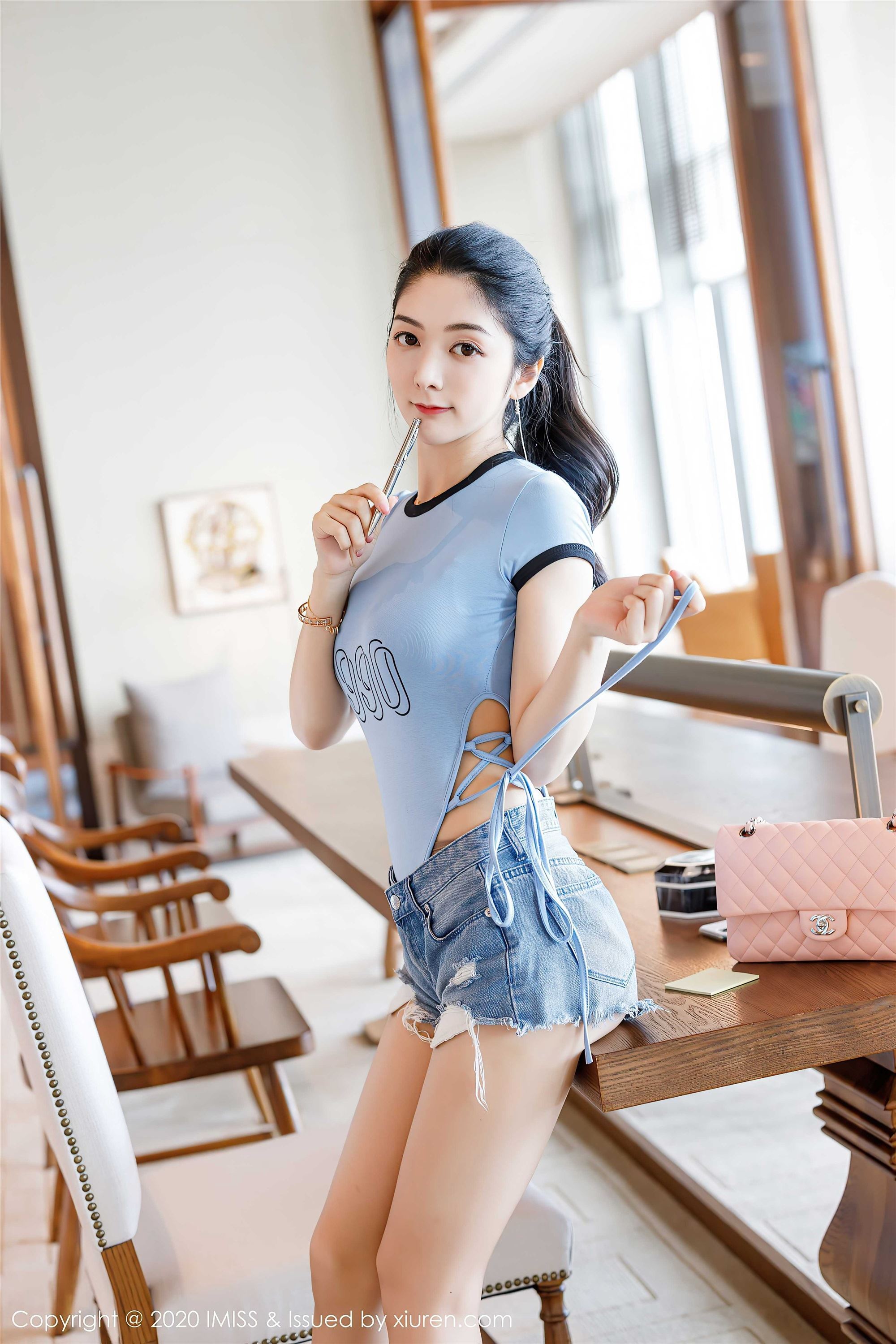 IMiss爱蜜社 2020.08.06 Vol.489 Angela小热巴