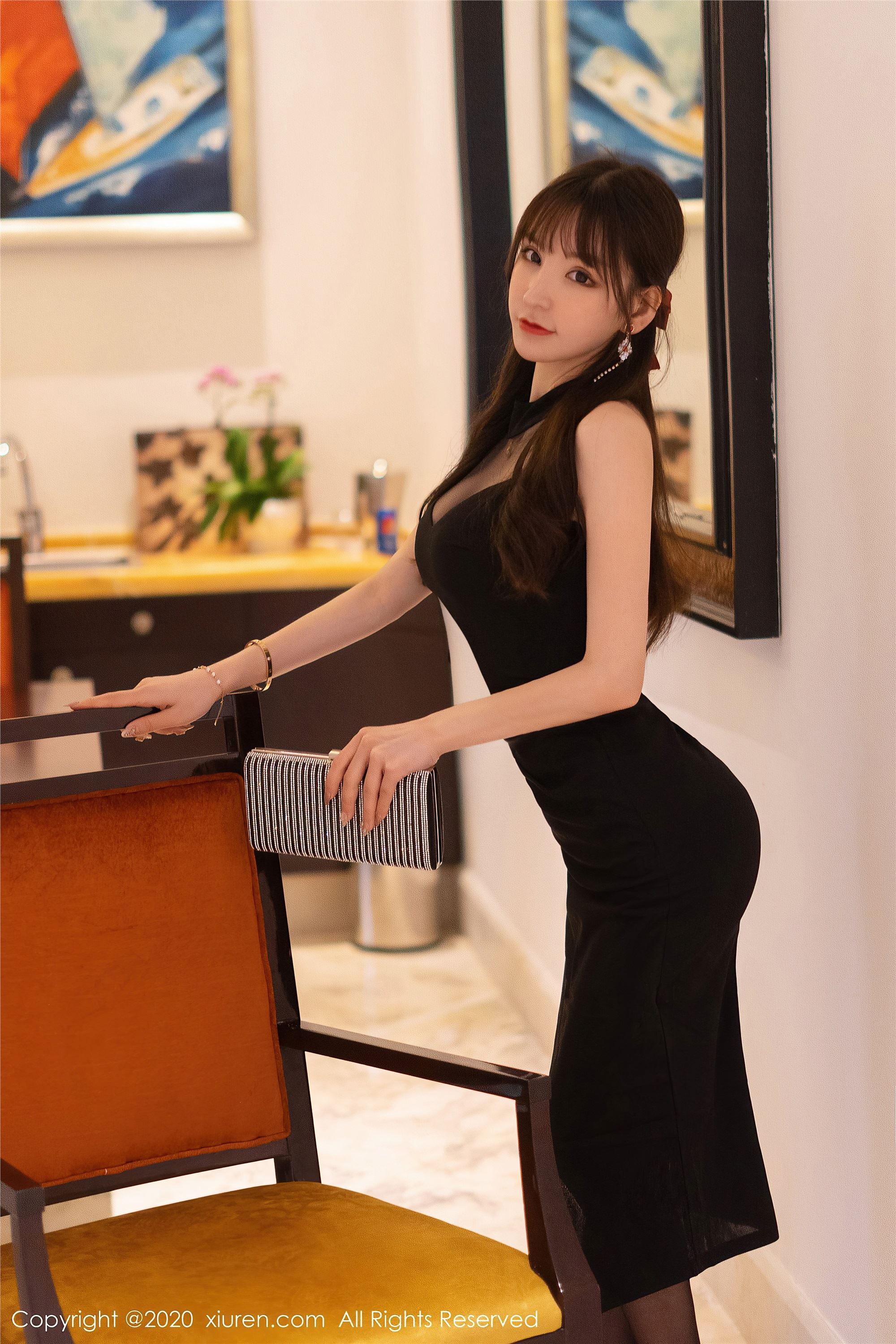 秀人网美媛馆 2020-08-07 Vol.2418 周于希Sandy