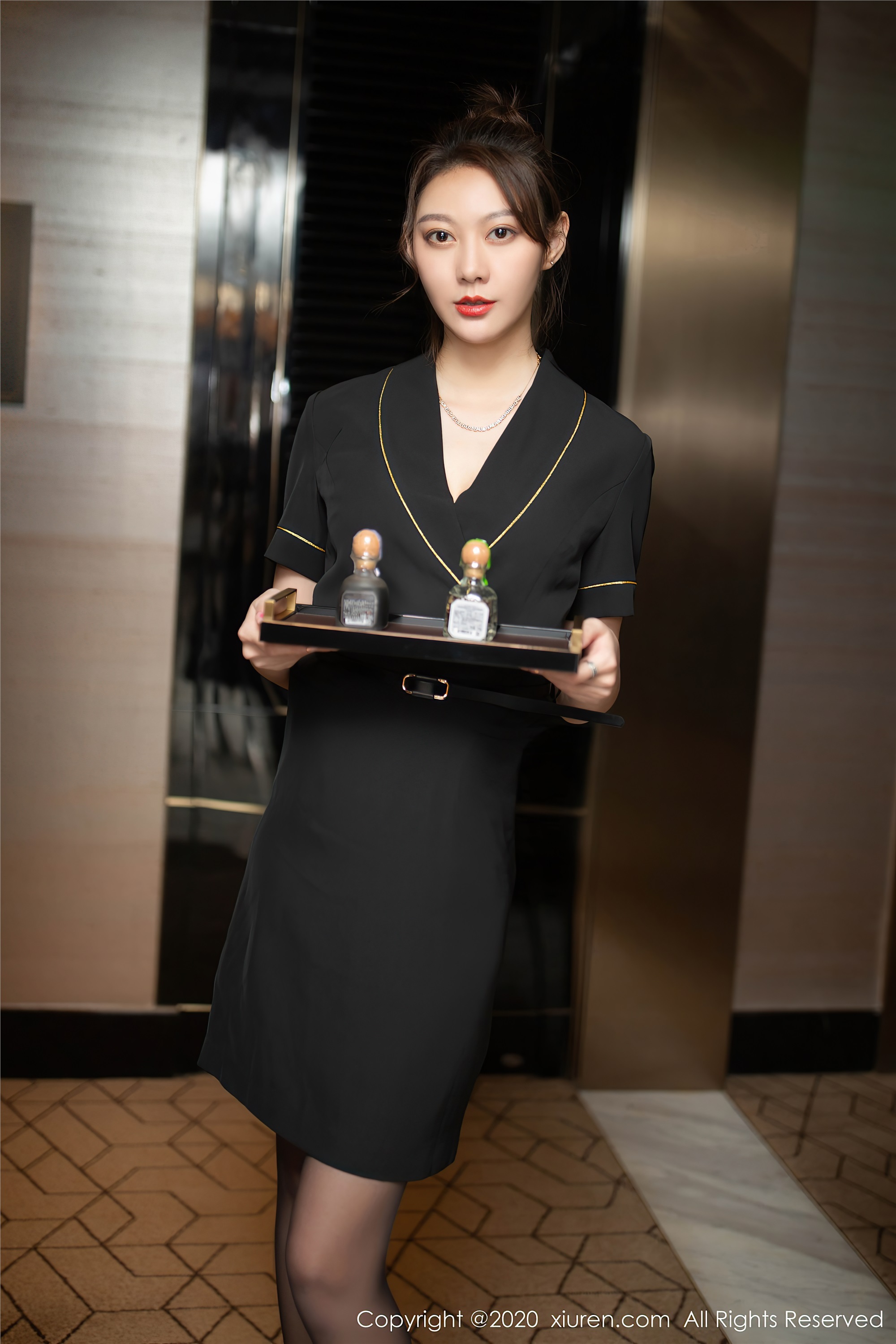 秀人网美媛馆 2020-08-19 Vol.2464 艺轩