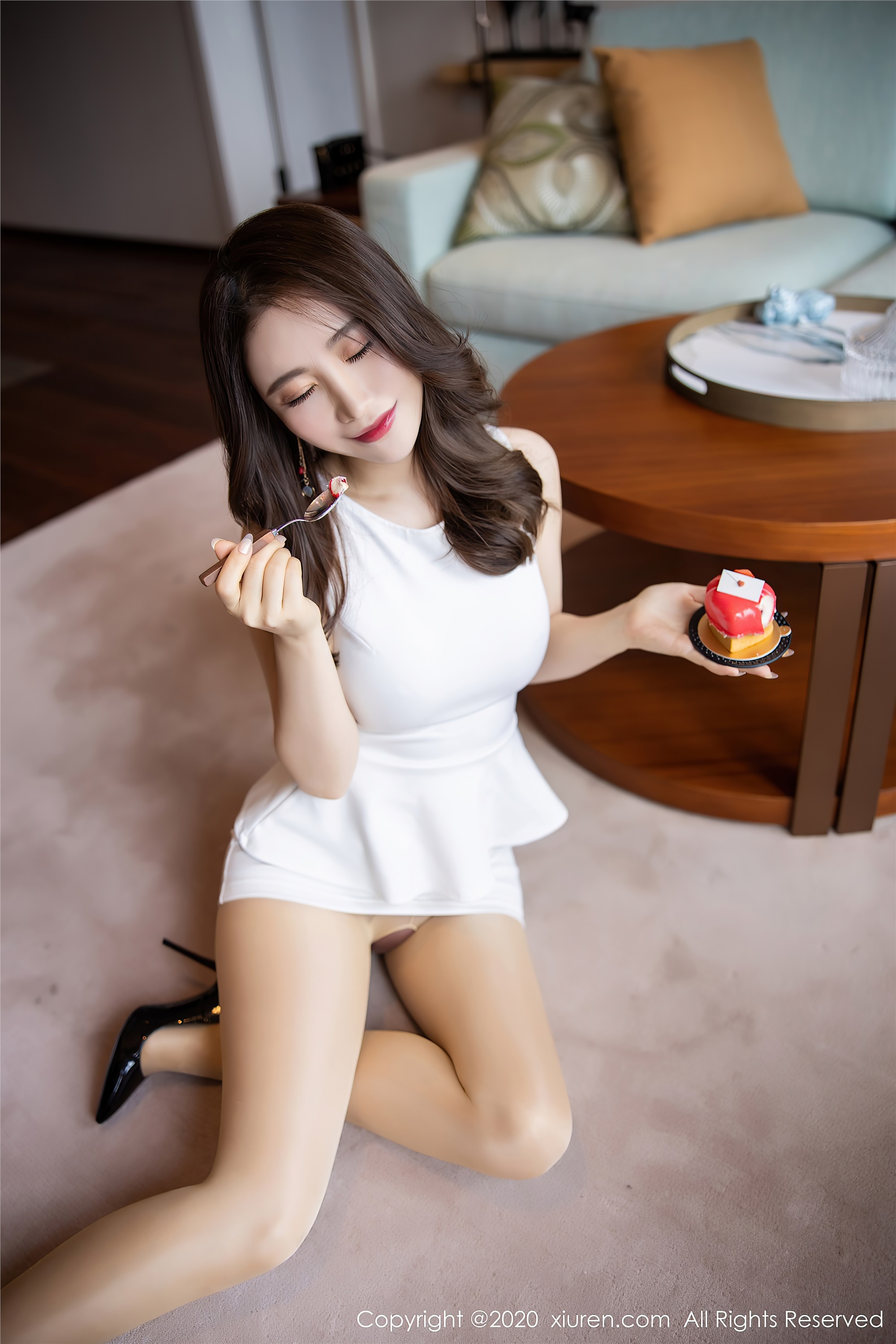 秀人网美媛馆 2020-08-13 Vol.2441 绯月樱-Cherry