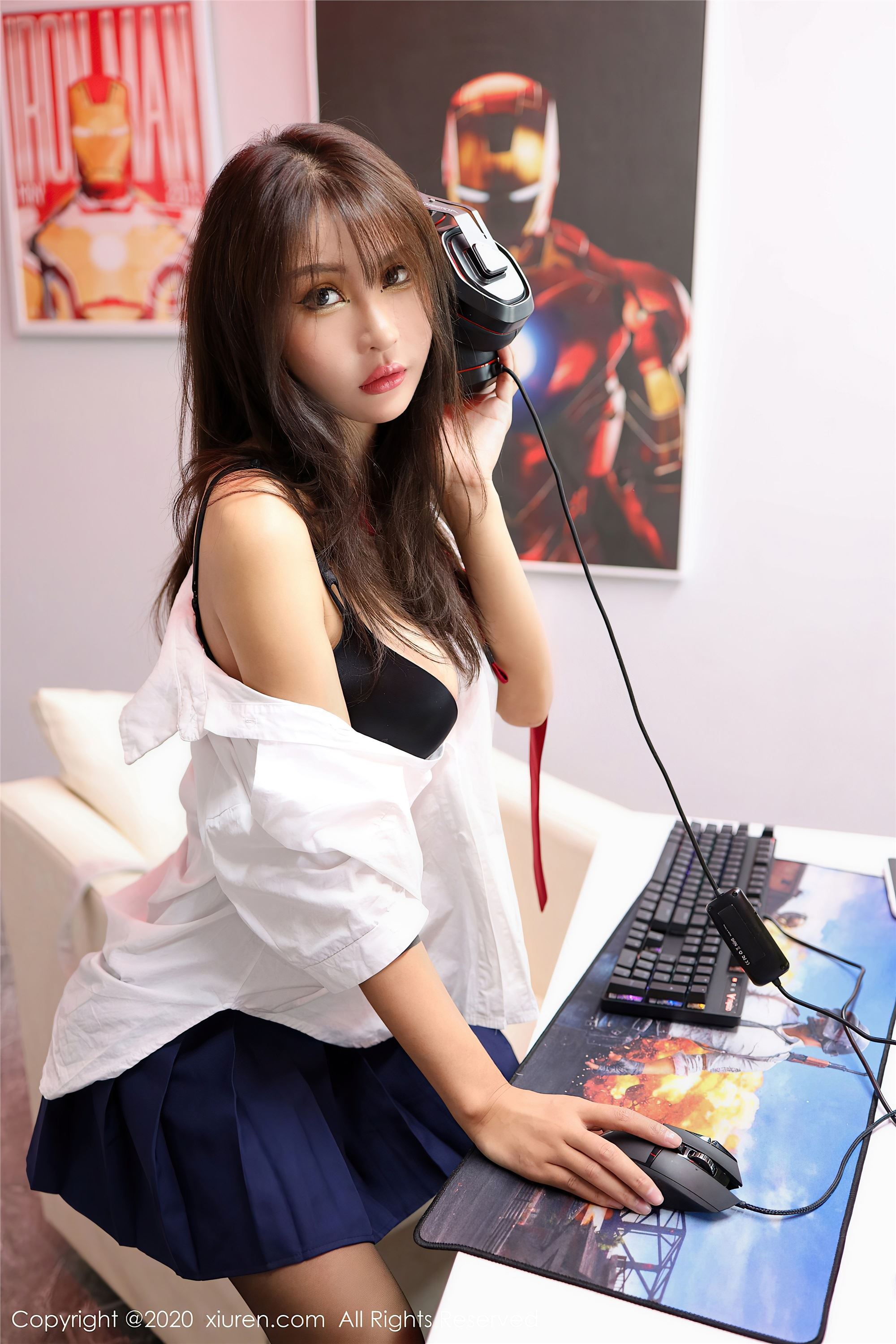 秀人网美媛馆 2020-08-19 Vol.2461 Emily顾奈奈