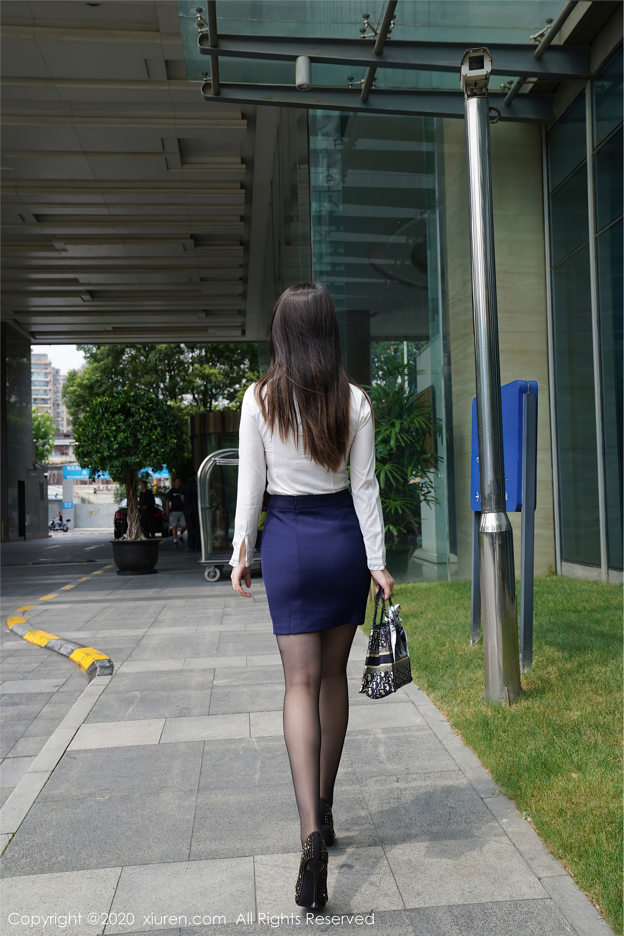 秀人网美媛馆 2020-08-13 Vol.2437 诗诗kiki