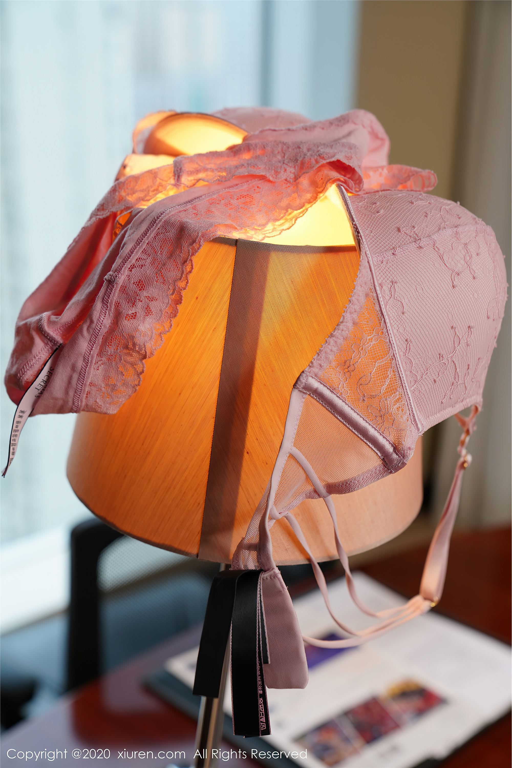 秀人网美媛馆 2020-08-13 Vol.2437 诗诗kiki