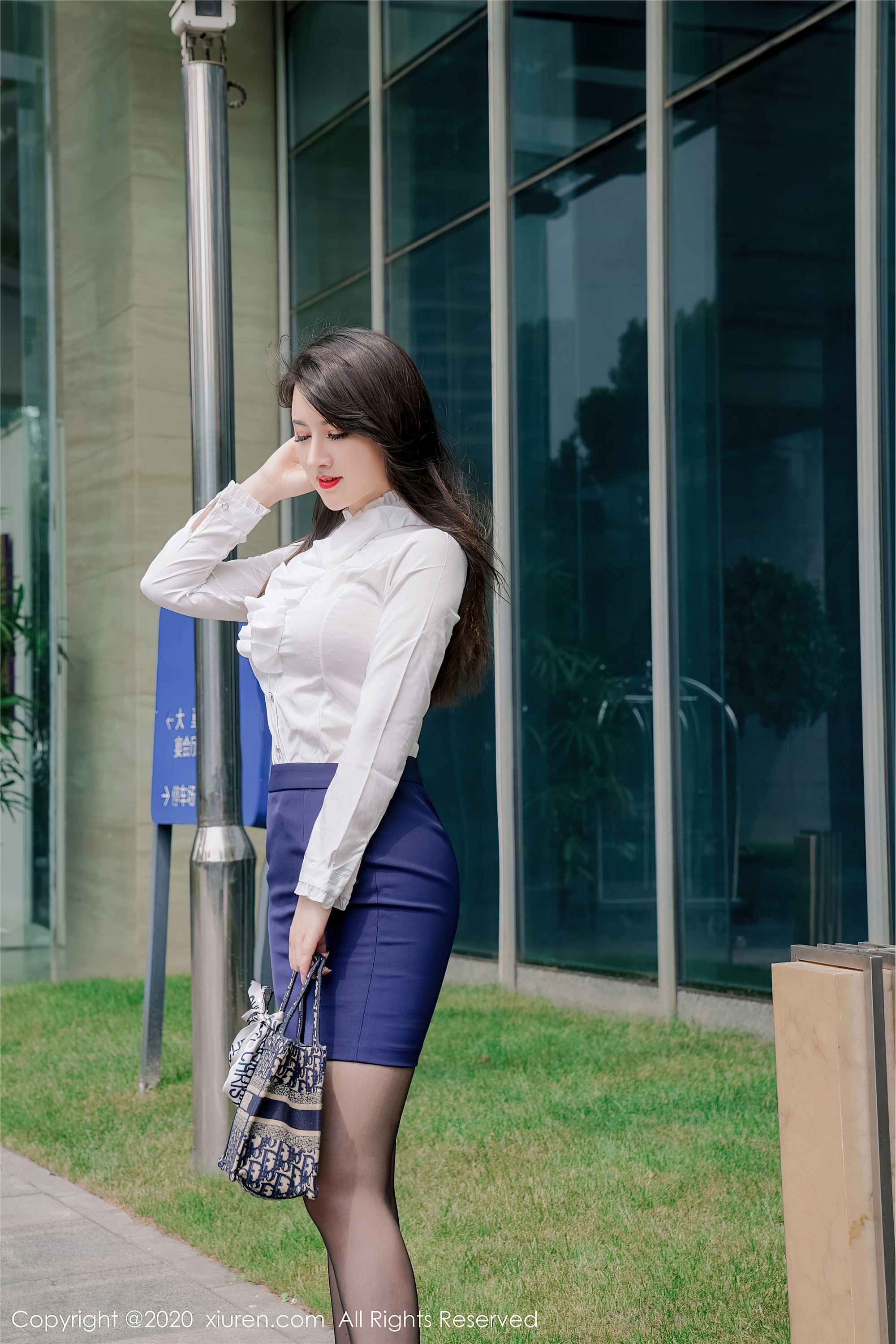 秀人网美媛馆 2020-08-13 Vol.2437 诗诗kiki