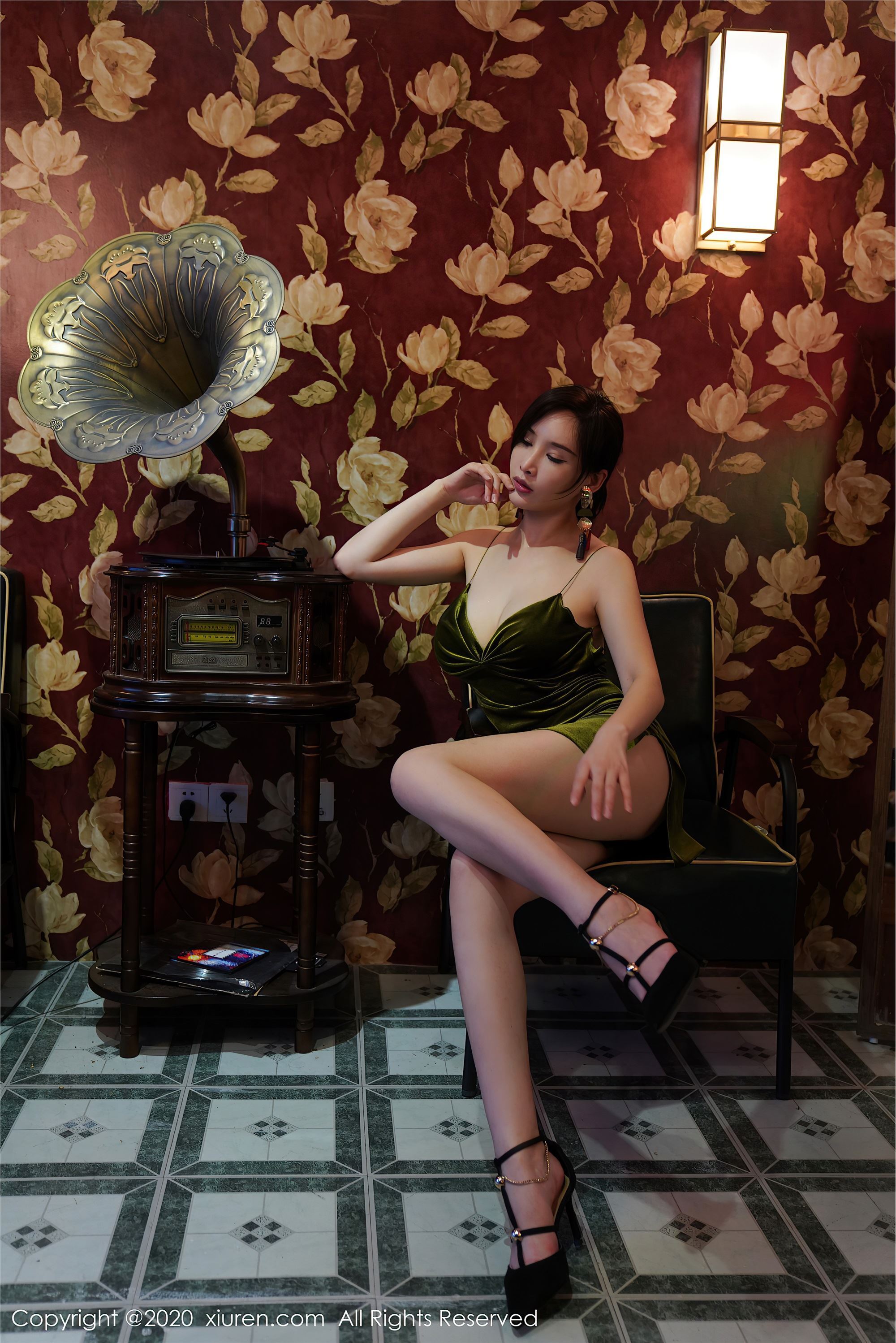 秀人网美媛馆 2020-08-24 Vol.2477 奶瓶土肥圆矮挫丑黑穷