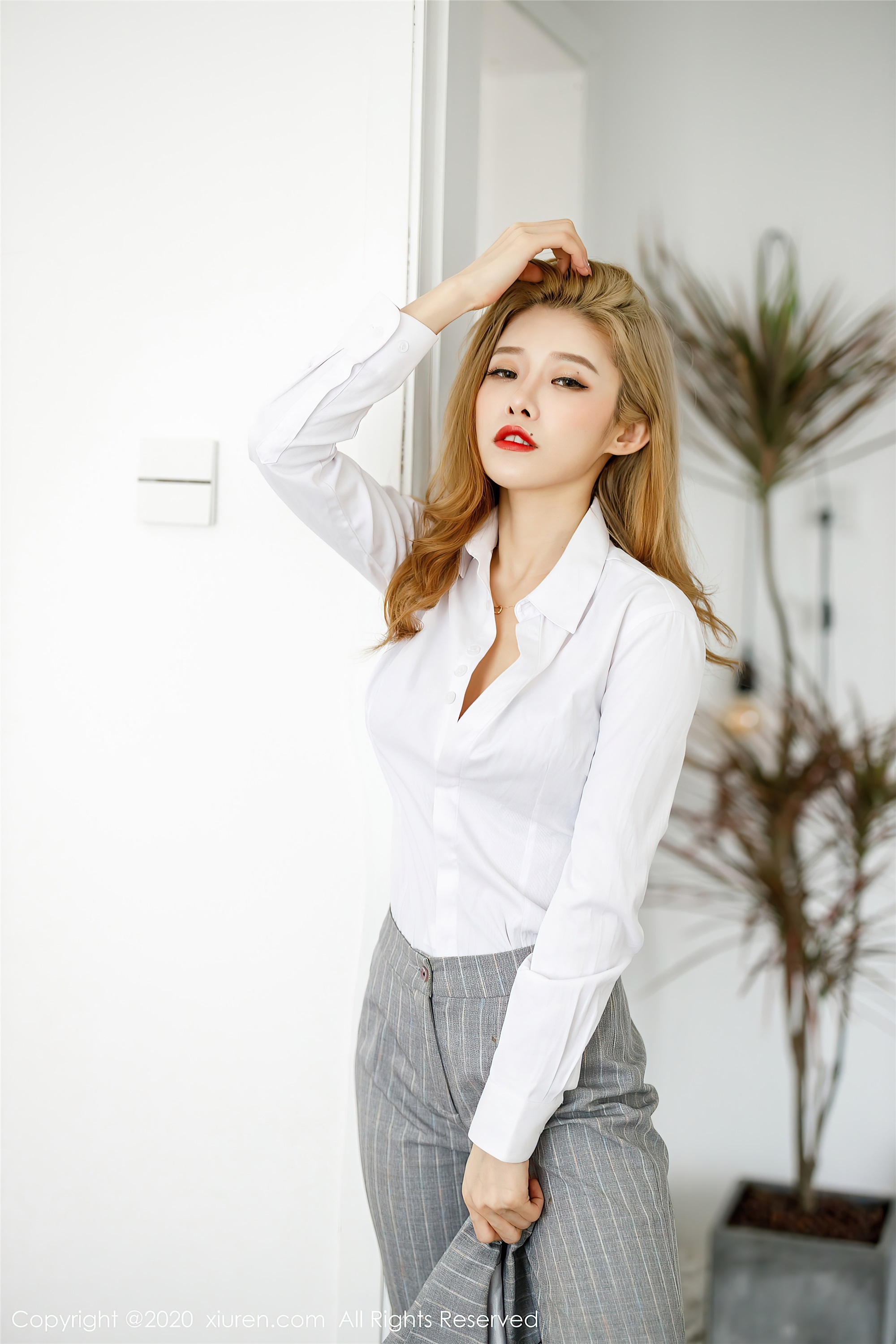 XIUREN秀人网 2020.08.13 No.2439 luvian本能