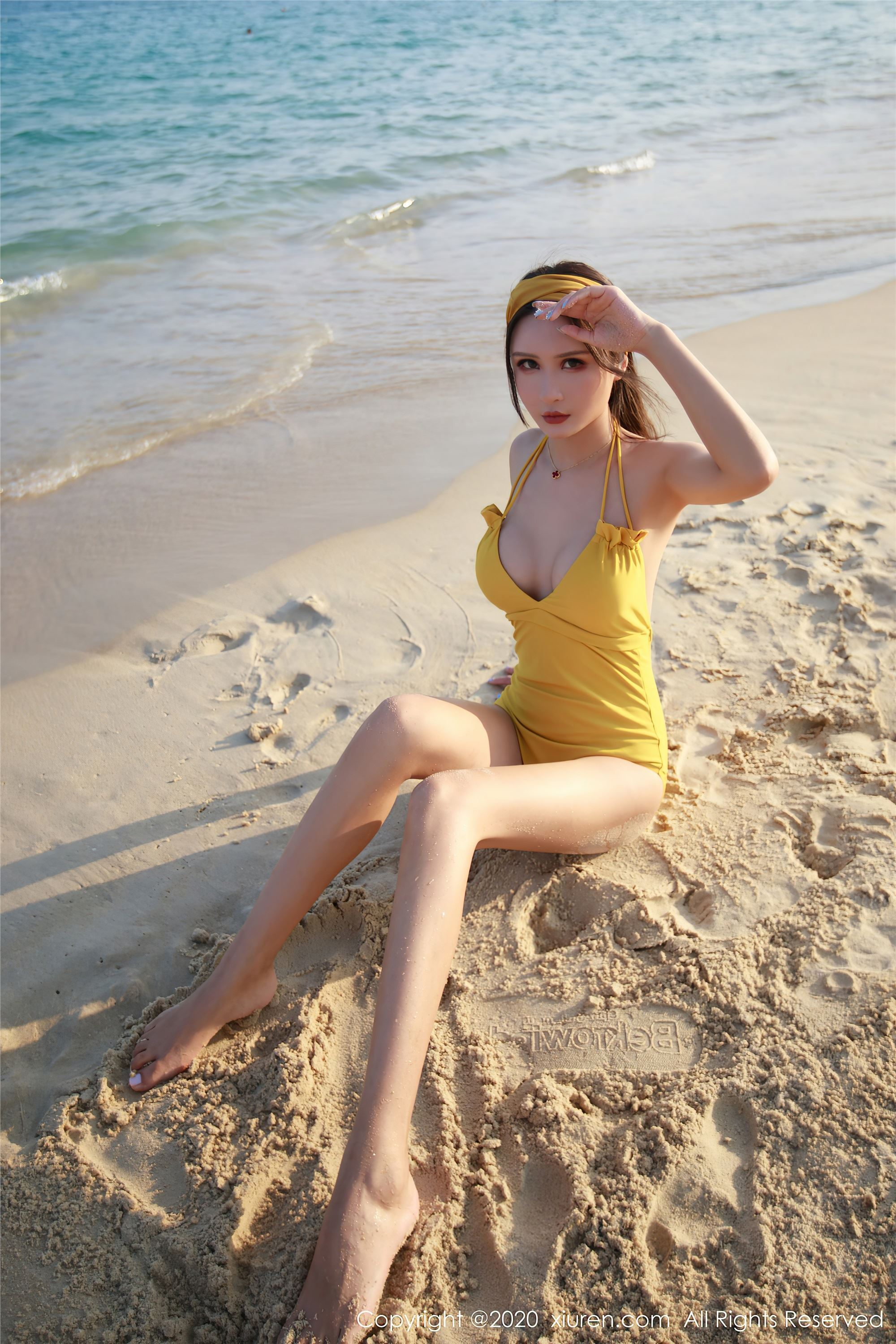 秀人网美媛馆 2020-08-17 Vol.2447 Emily顾奈奈