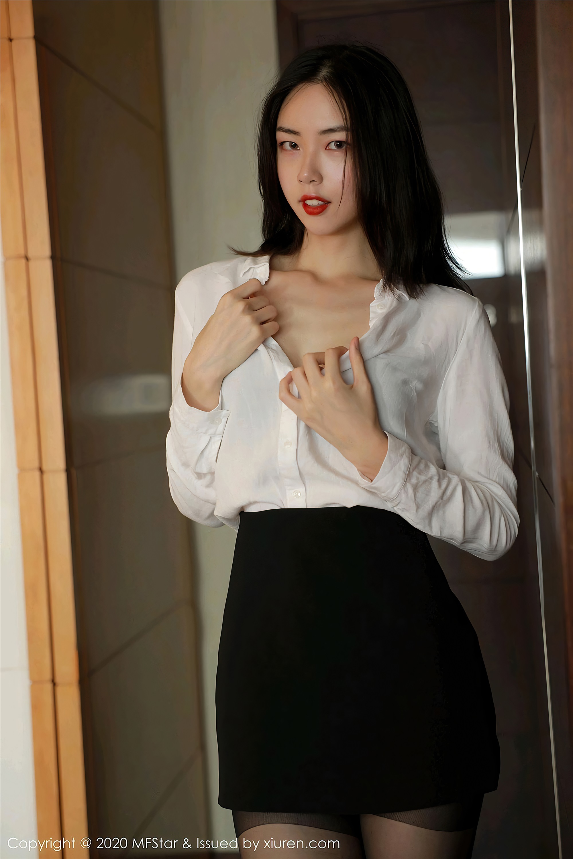 MFStar模范学院 2020-08-19 Vol.371 噜噜妞儿