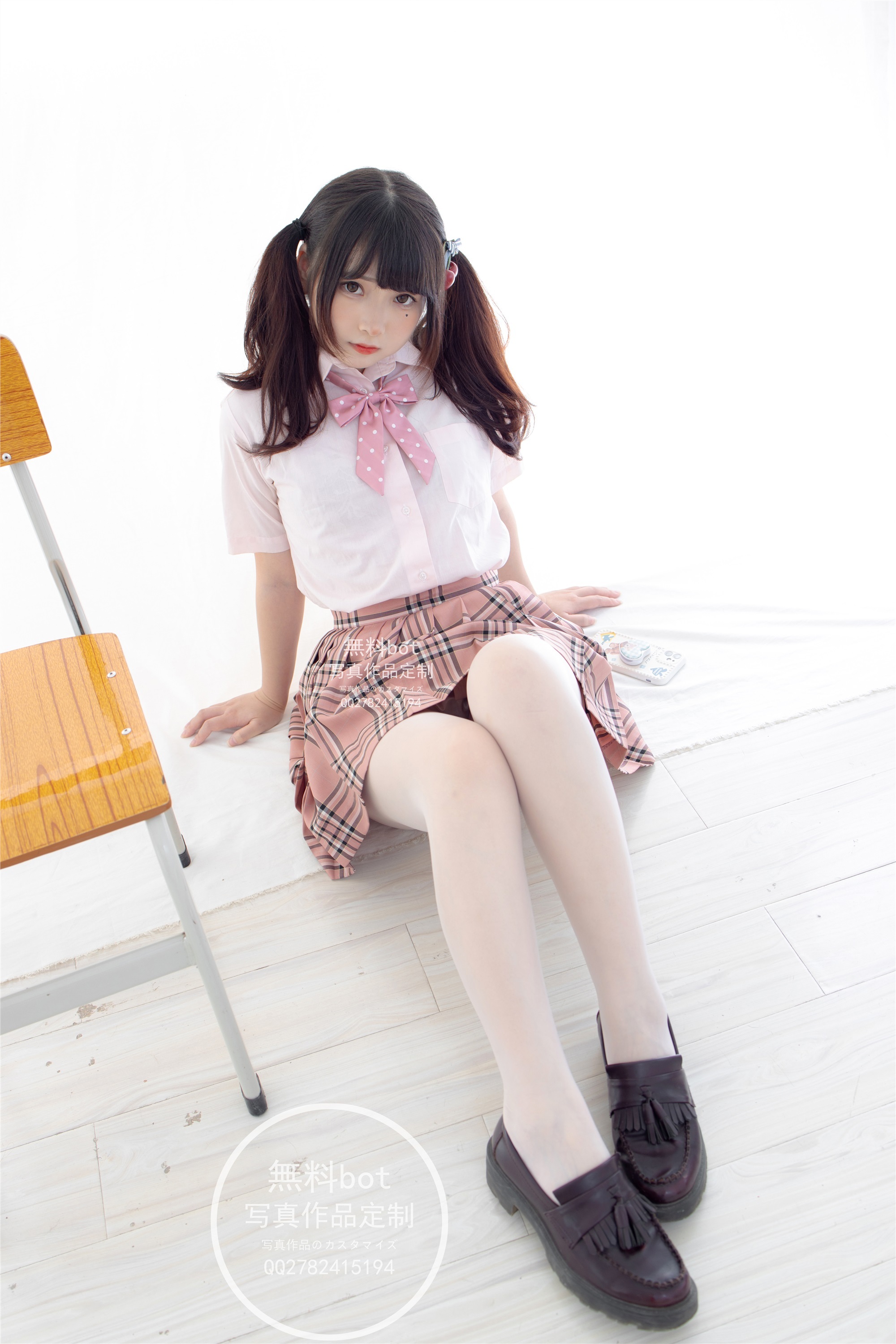 森萝财团萝莉丝足写真 無料-001 JK格子裙