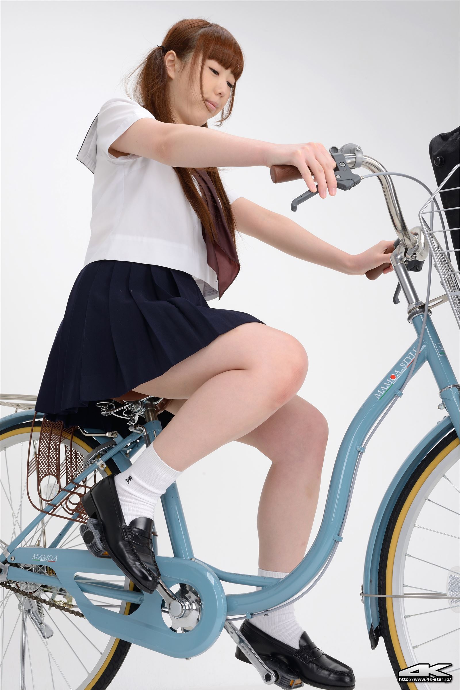 [4K-STAR]2017.12.06 Rumi Kayama 香山ルミ Uniforms and bicycles