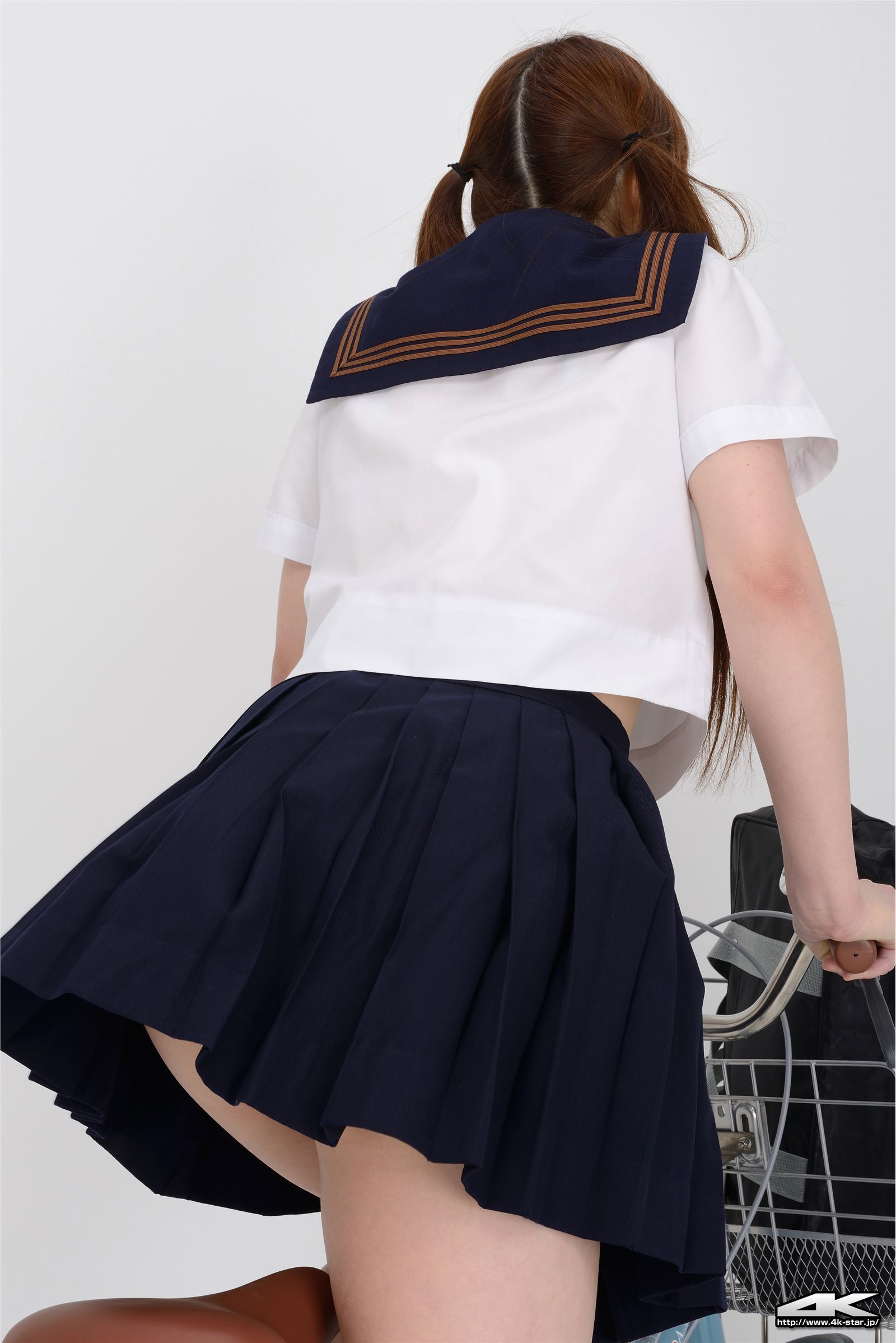 [4K-STAR]2017.12.06 Rumi Kayama 香山ルミ Uniforms and bicycles