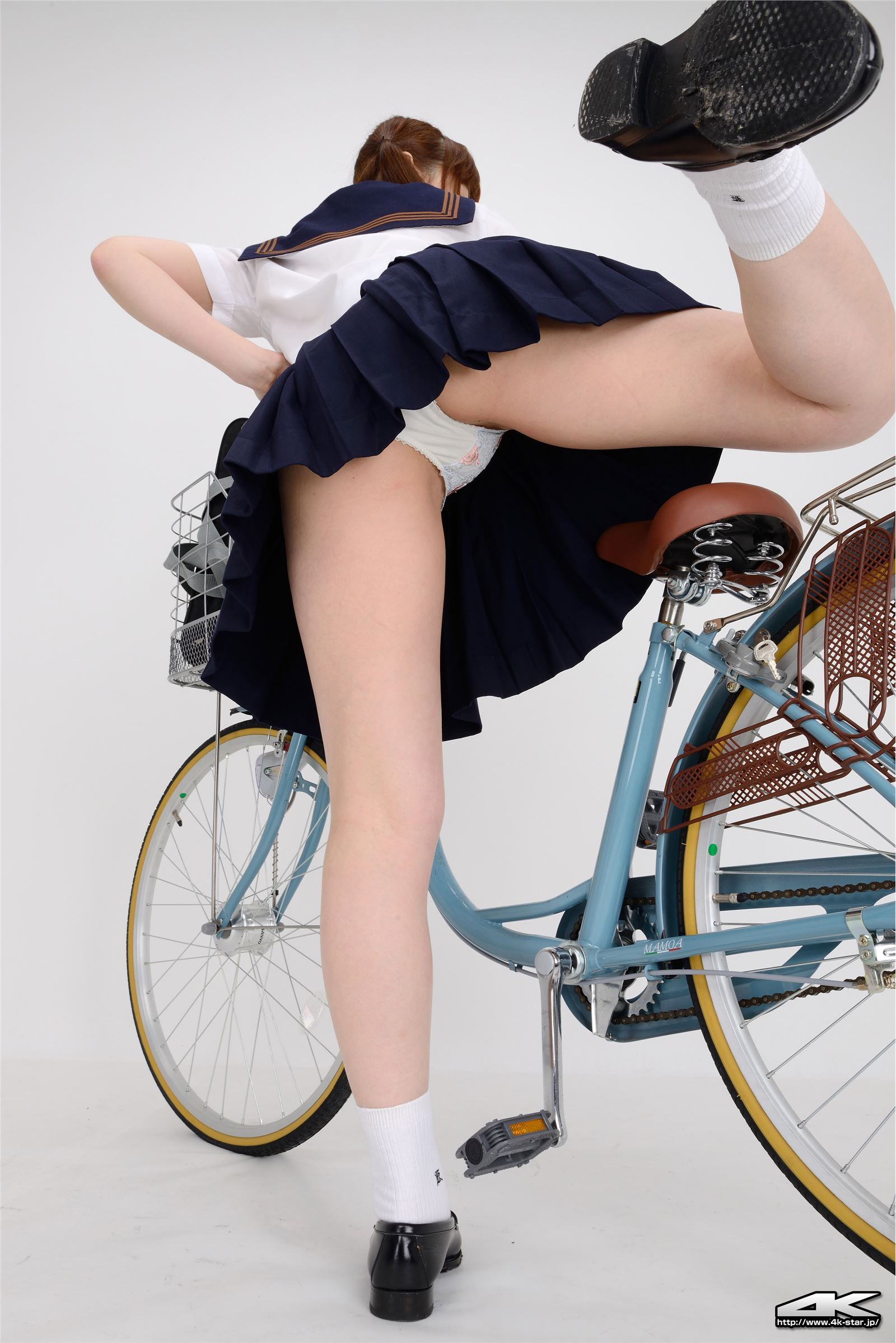 [4K-STAR]2017.12.06 Rumi Kayama 香山ルミ Uniforms and bicycles