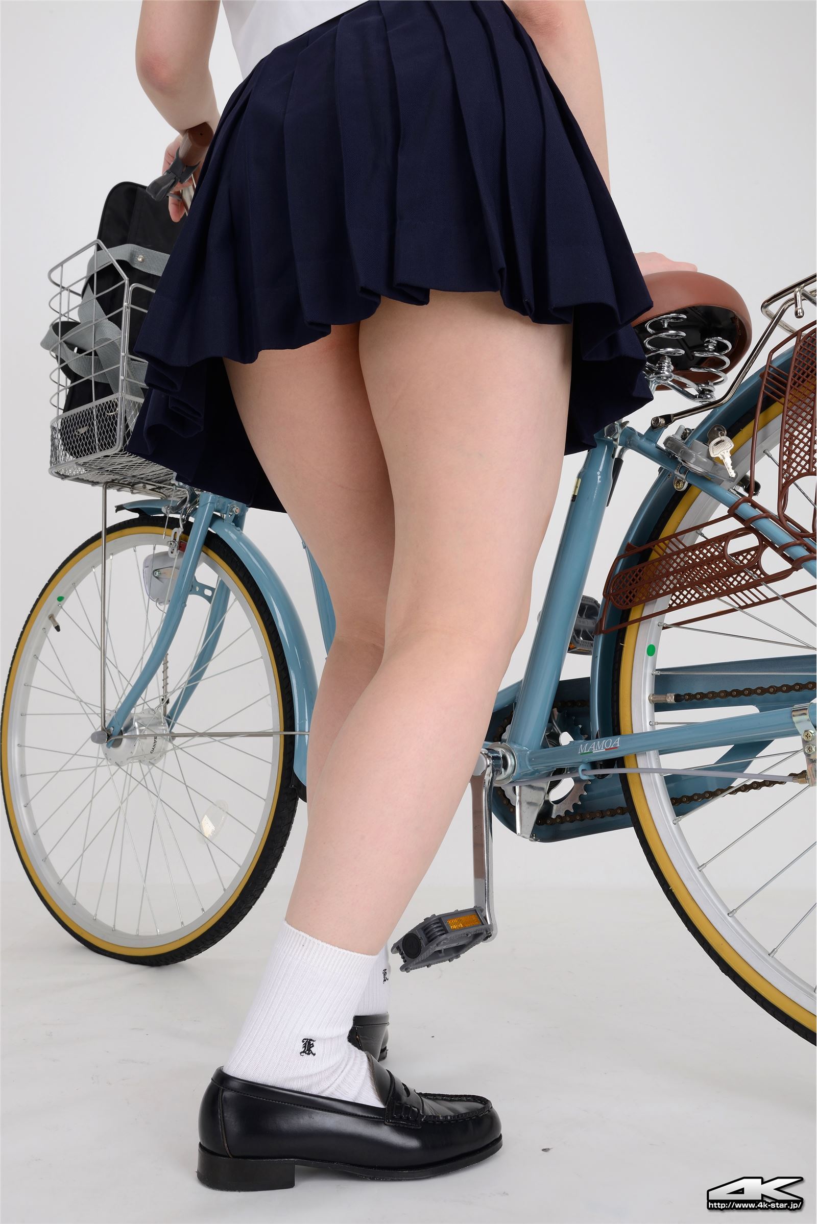 [4K-STAR]2017.12.06 Rumi Kayama 香山ルミ Uniforms and bicycles