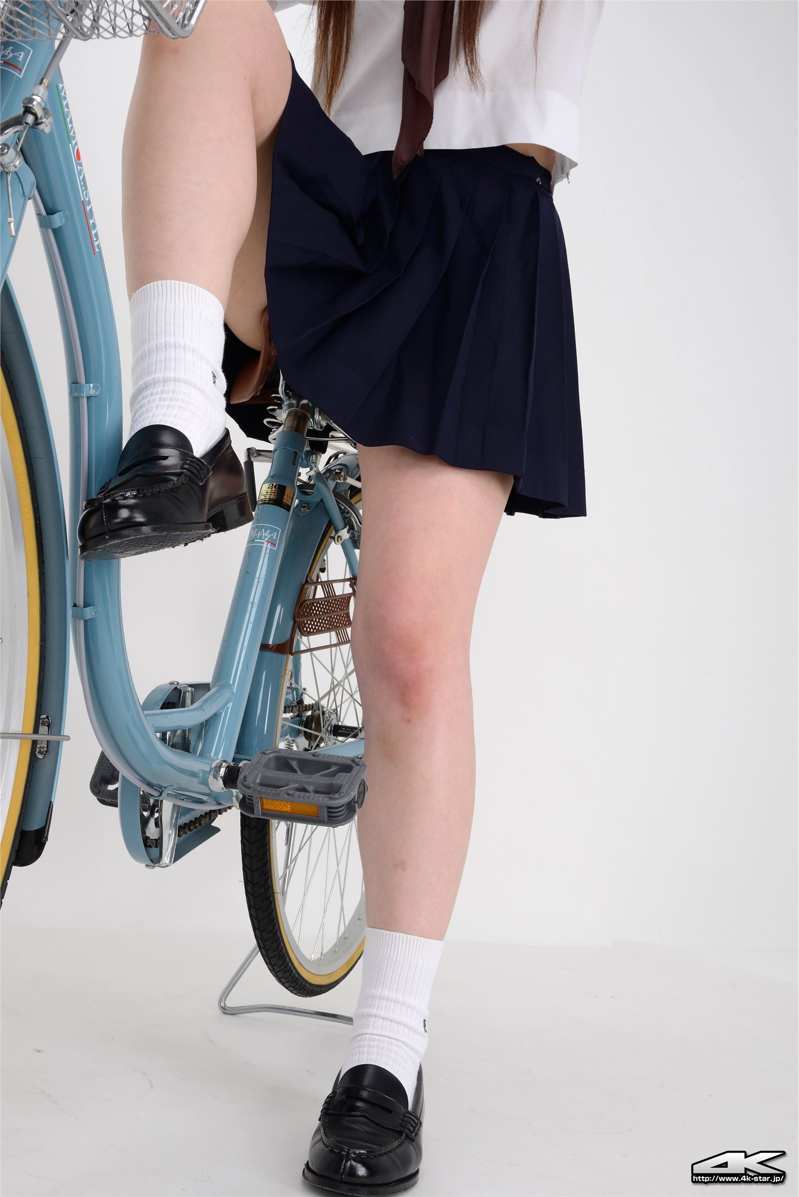 [4K-STAR]2017.12.06 Rumi Kayama 香山ルミ Uniforms and bicycles