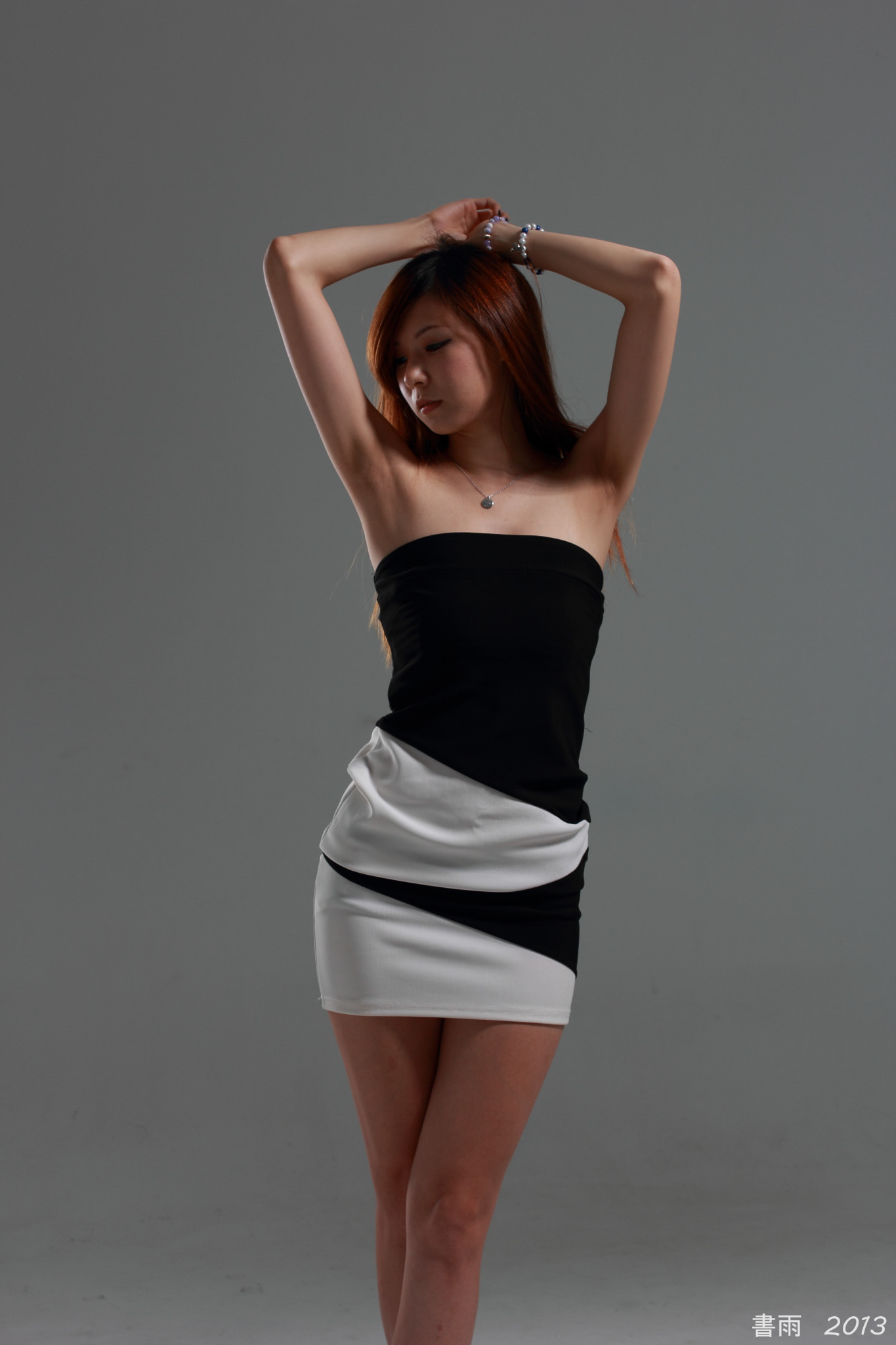 [Beautyleg番外篇]2013-10-16 DuDu琴二棚棚拍