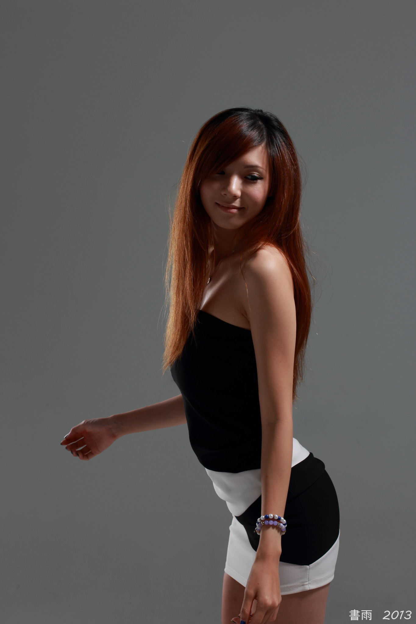 [Beautyleg番外篇]2013-10-16 DuDu琴二棚棚拍