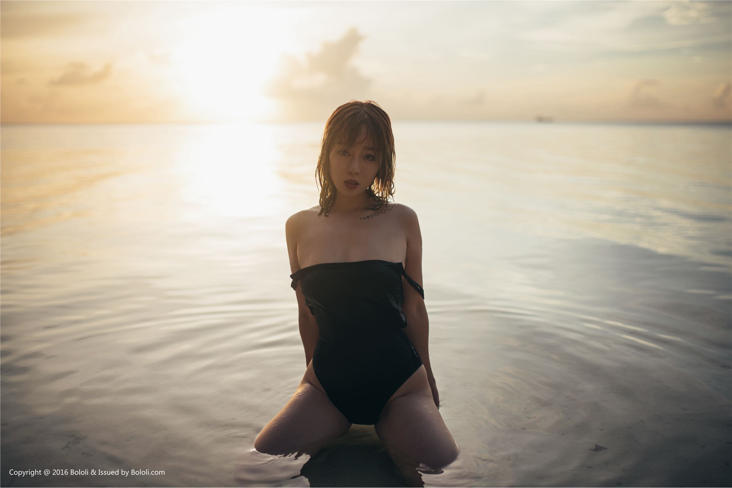 [BoLoLi波萝社]新刊 2017.10.30 BOL.124 王雨纯77 诱惑沙滩