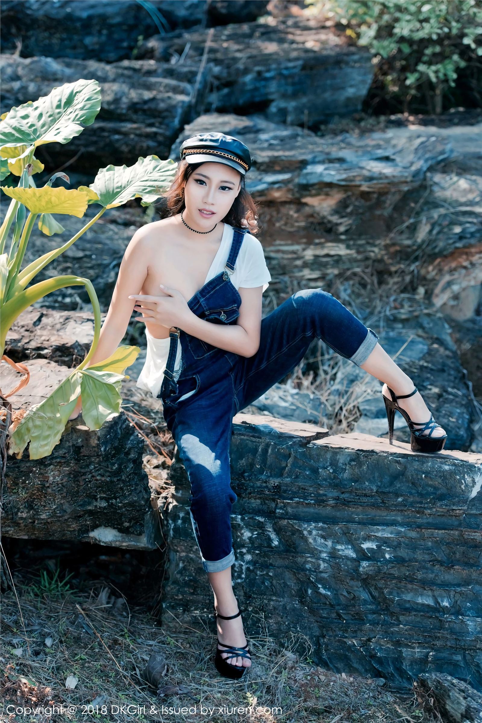 [DKGirl御女郎]写真 2018.02.05 VOL.057 美腿美乳 梦倩