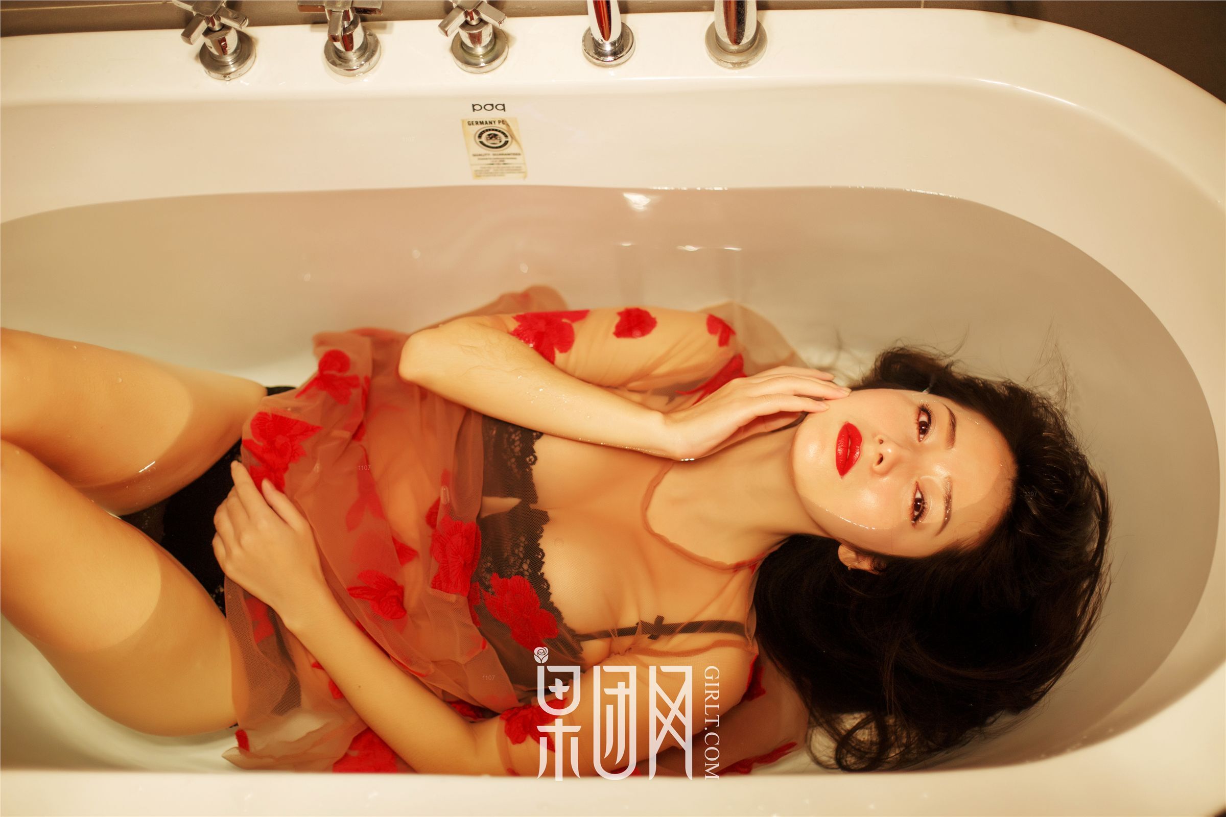 [Girlt果团网]2017.10.04 No.074 红霓裳